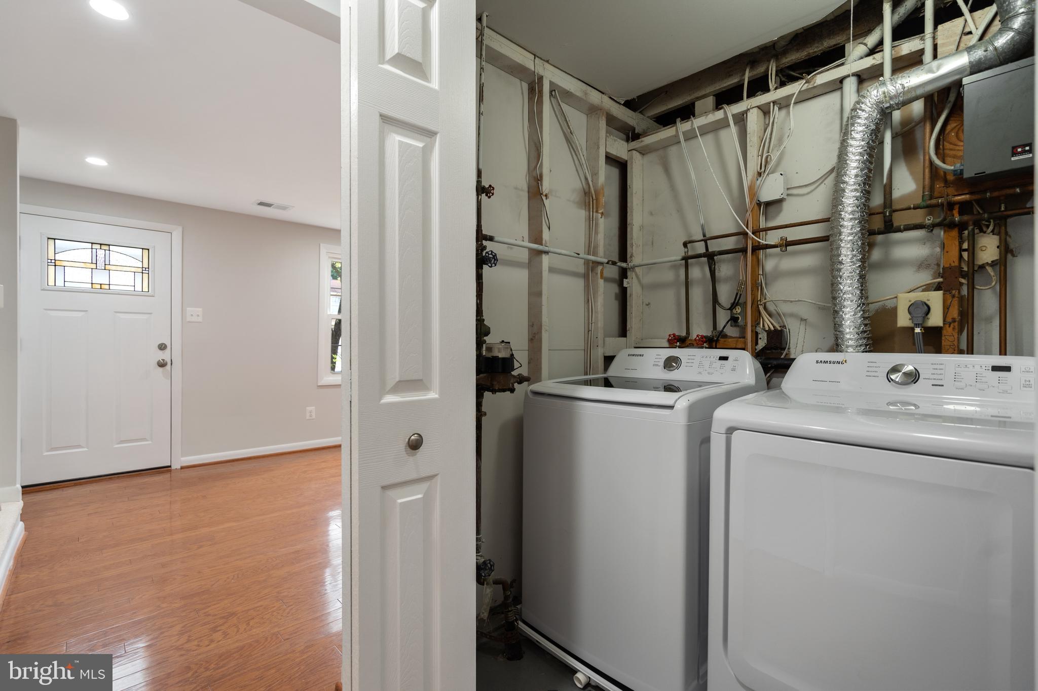 NEWINGTON FOREST - Residential