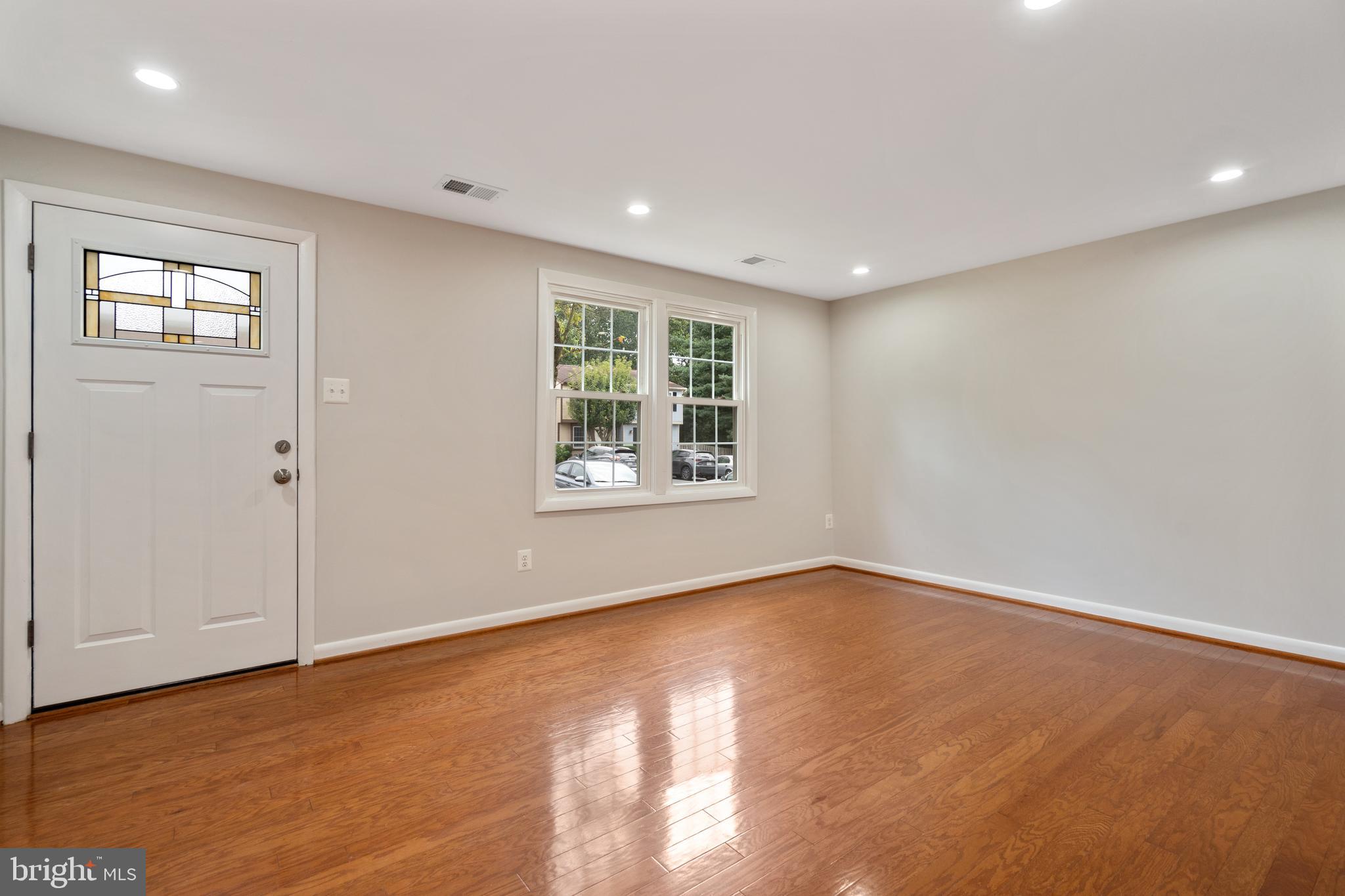 NEWINGTON FOREST - Residential