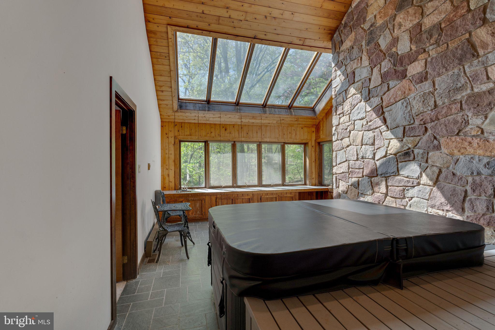 NON AVAILABLE - Residential