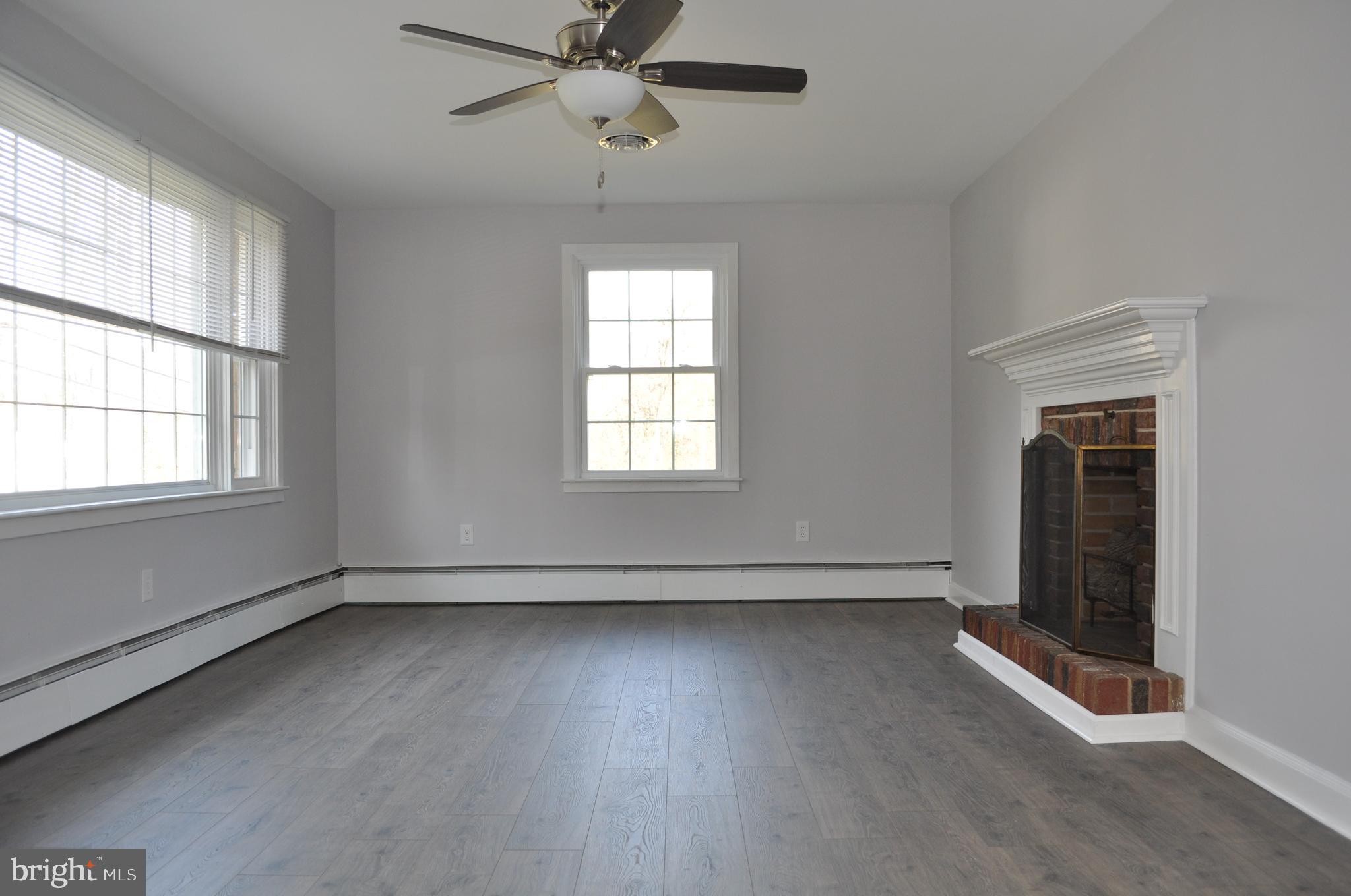 PLEASUREVILLE - Residential