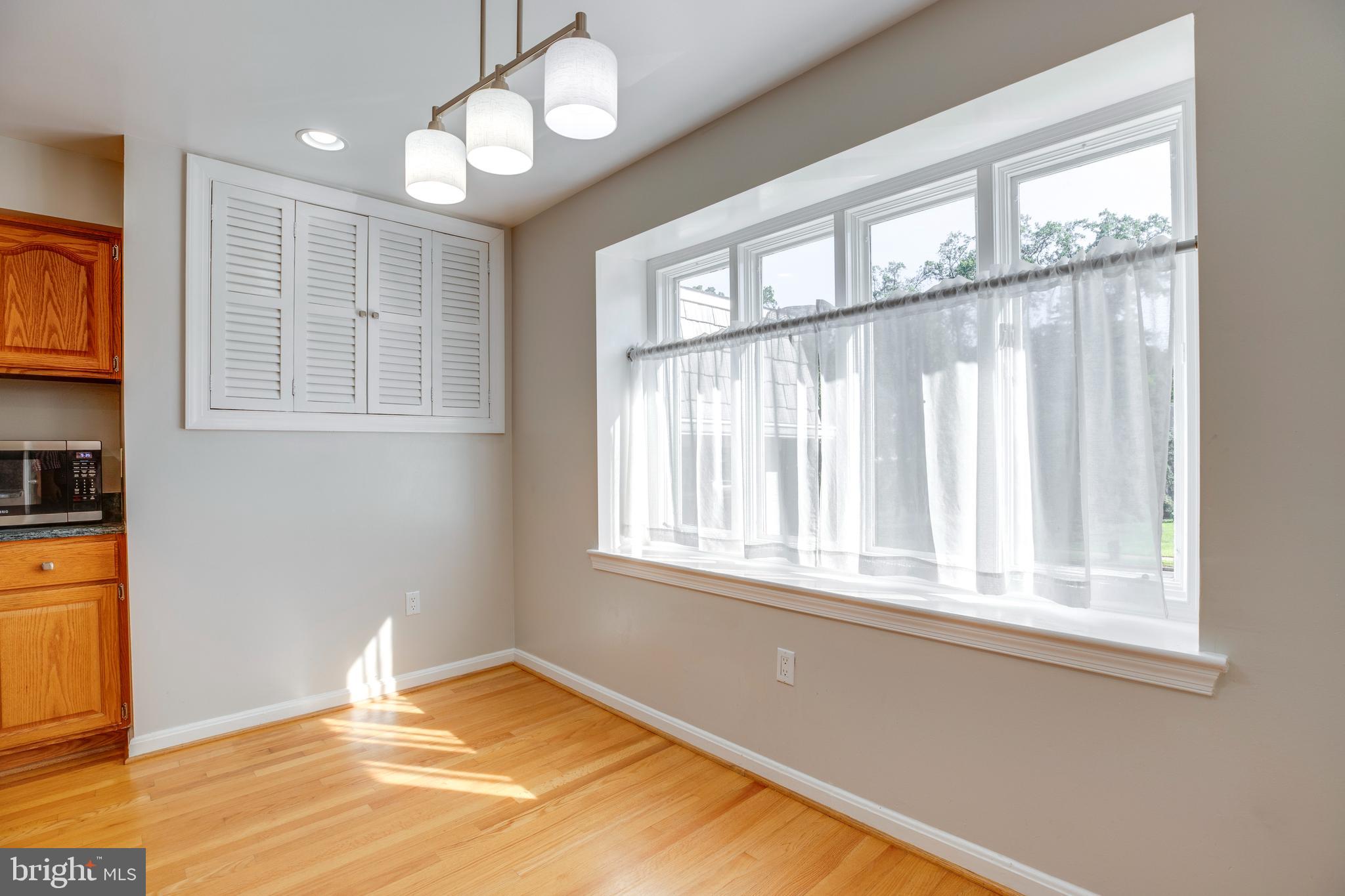 THE OAKS AT MCLEAN - Residential Lease