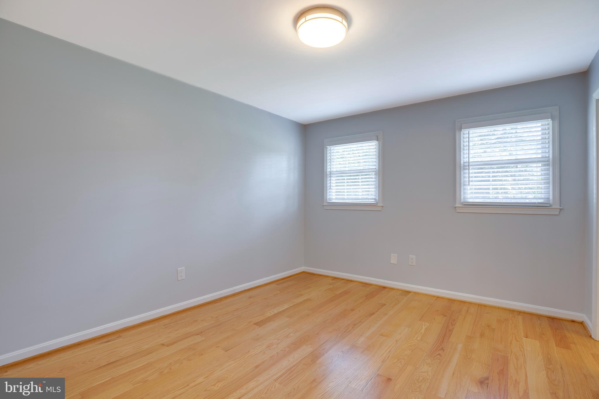 THE OAKS AT MCLEAN - Residential Lease