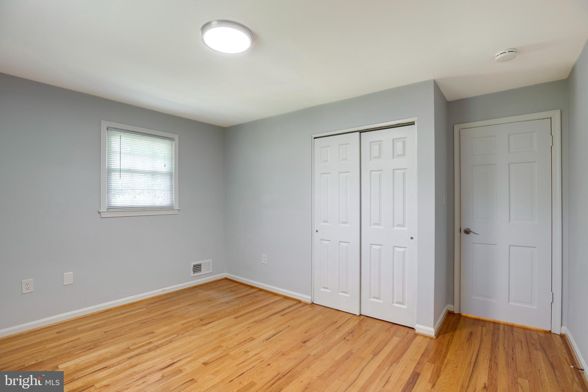 THE OAKS AT MCLEAN - Residential Lease