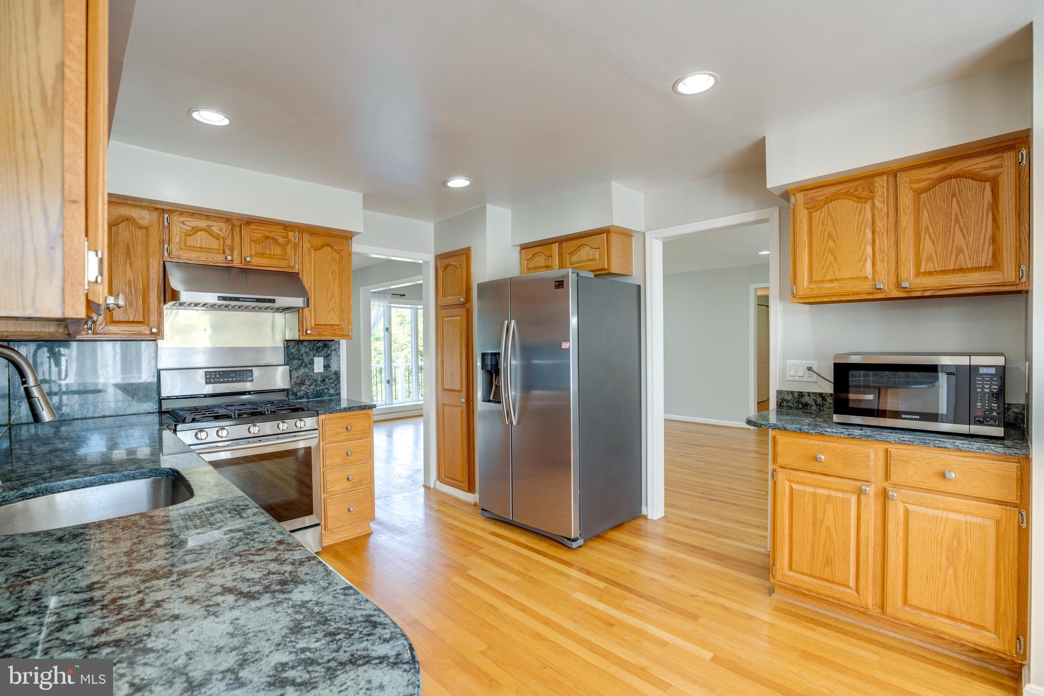 THE OAKS AT MCLEAN - Residential Lease