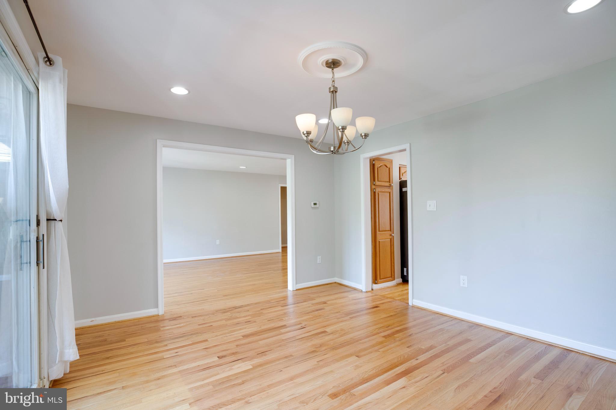 THE OAKS AT MCLEAN - Residential Lease