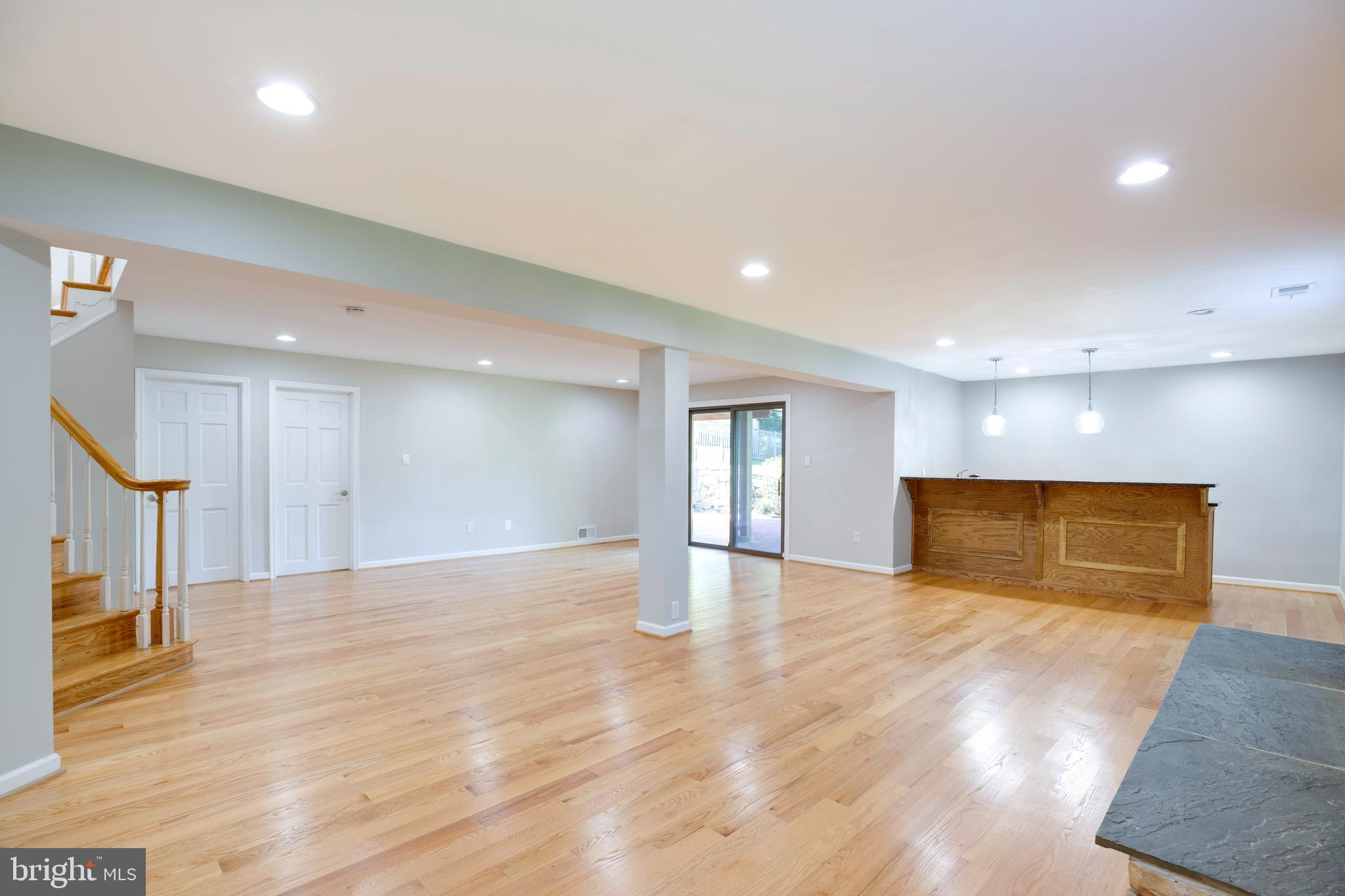 THE OAKS AT MCLEAN - Residential Lease