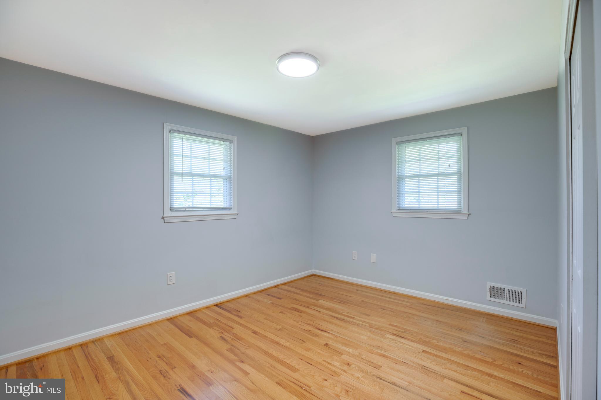 THE OAKS AT MCLEAN - Residential Lease