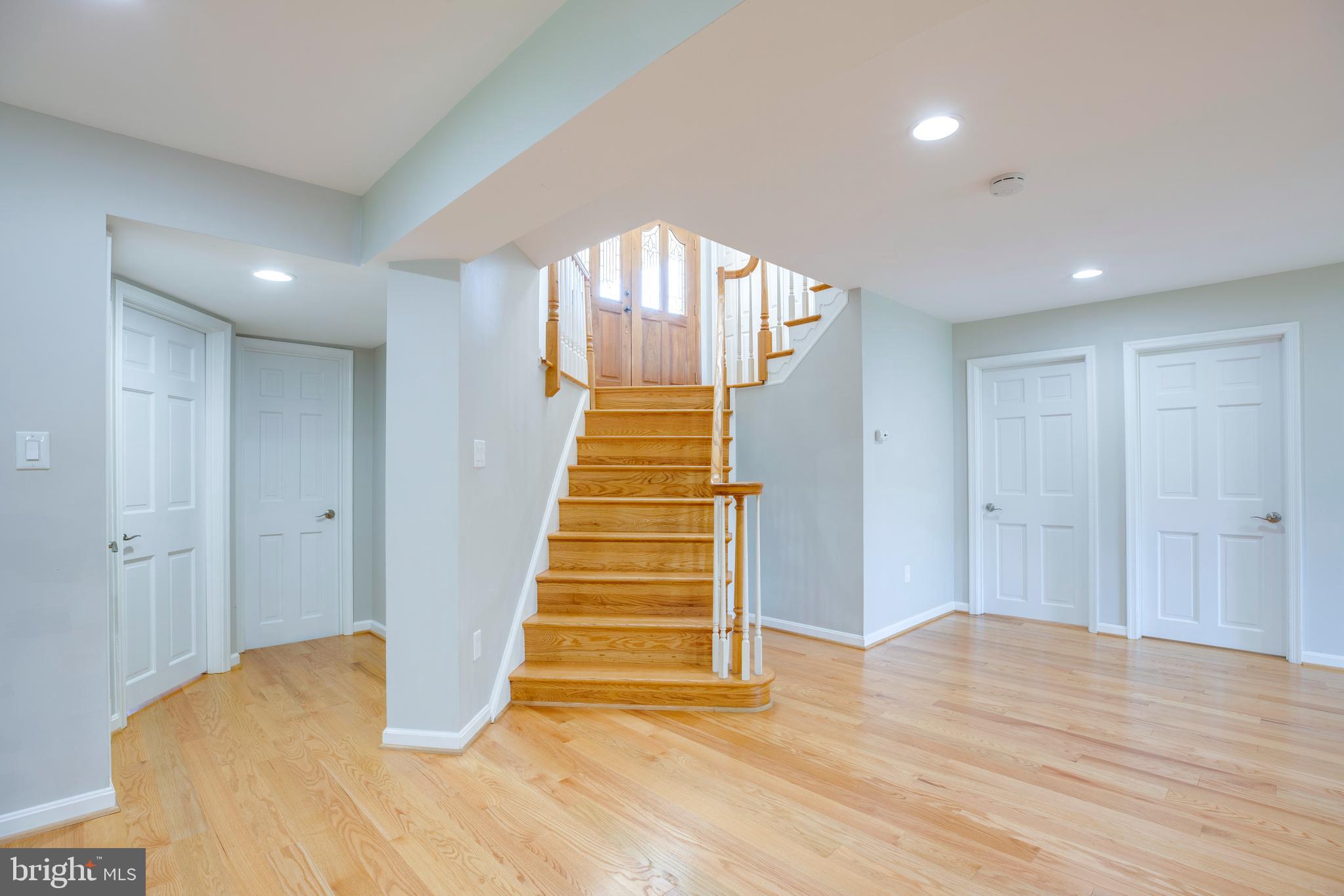 THE OAKS AT MCLEAN - Residential Lease