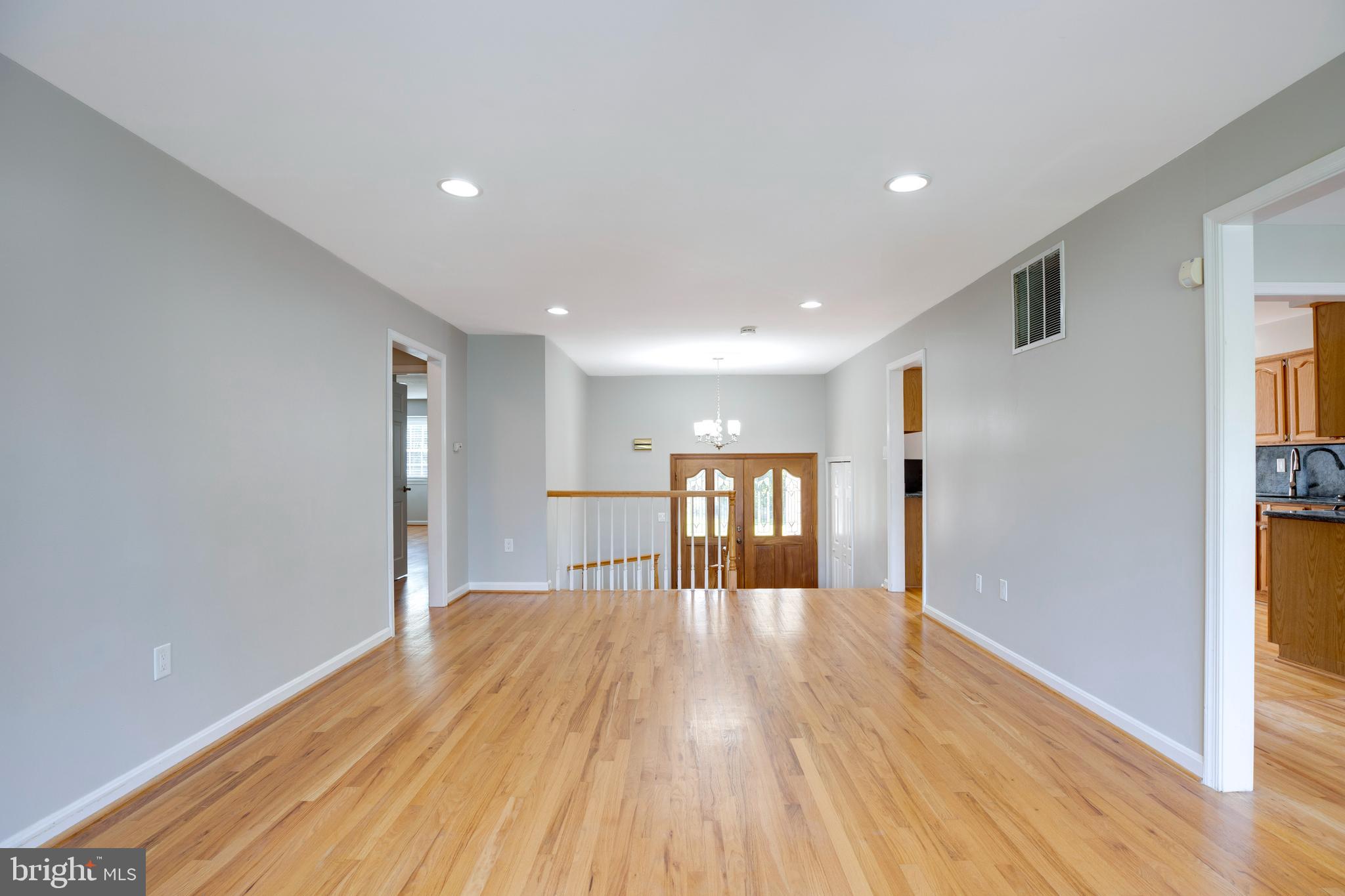 THE OAKS AT MCLEAN - Residential Lease