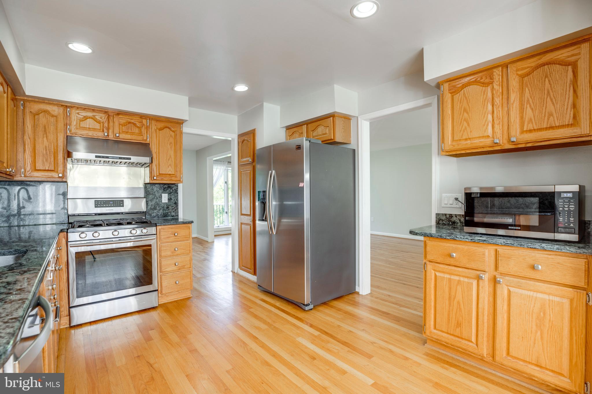 THE OAKS AT MCLEAN - Residential Lease