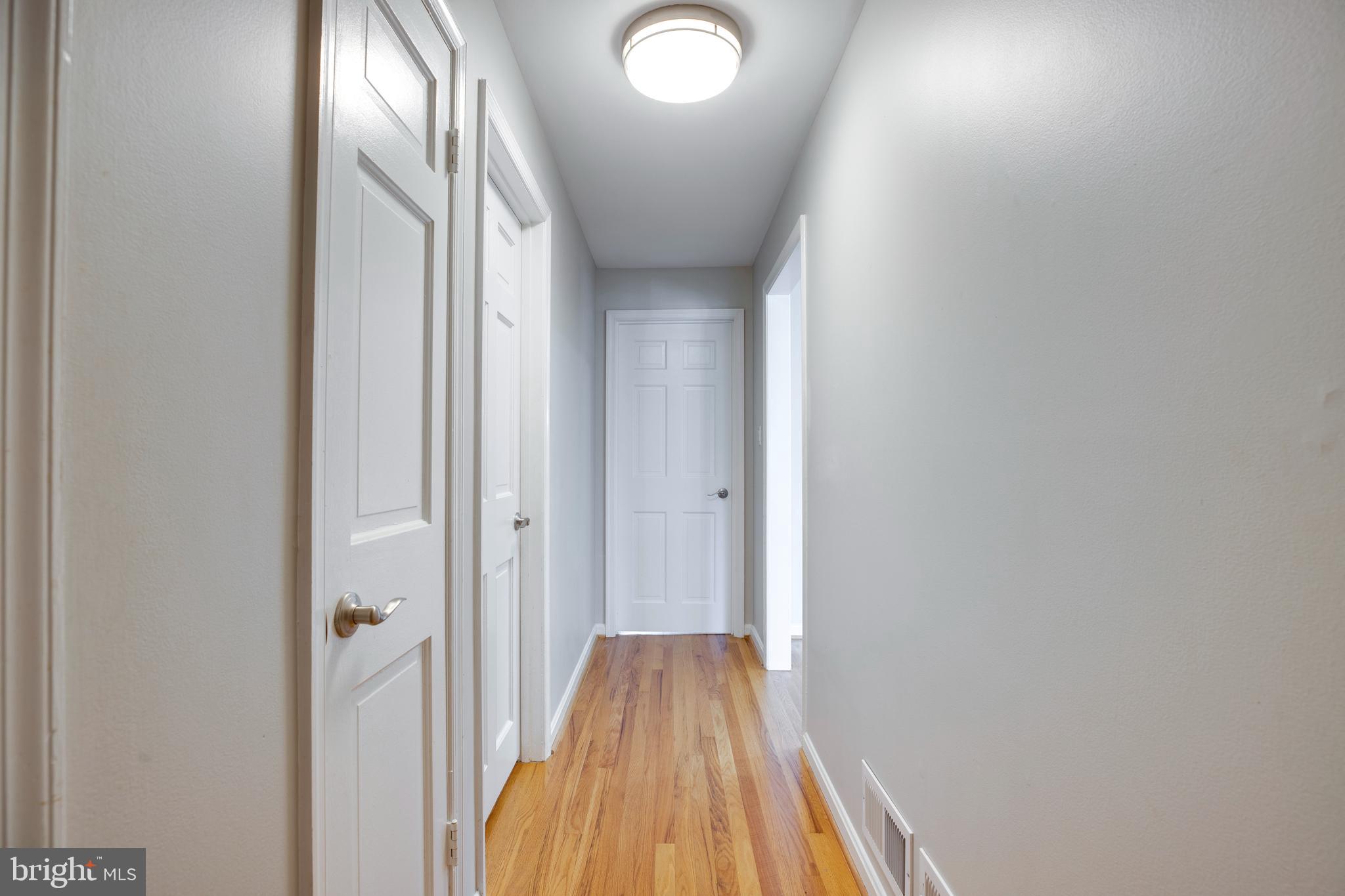 THE OAKS AT MCLEAN - Residential Lease