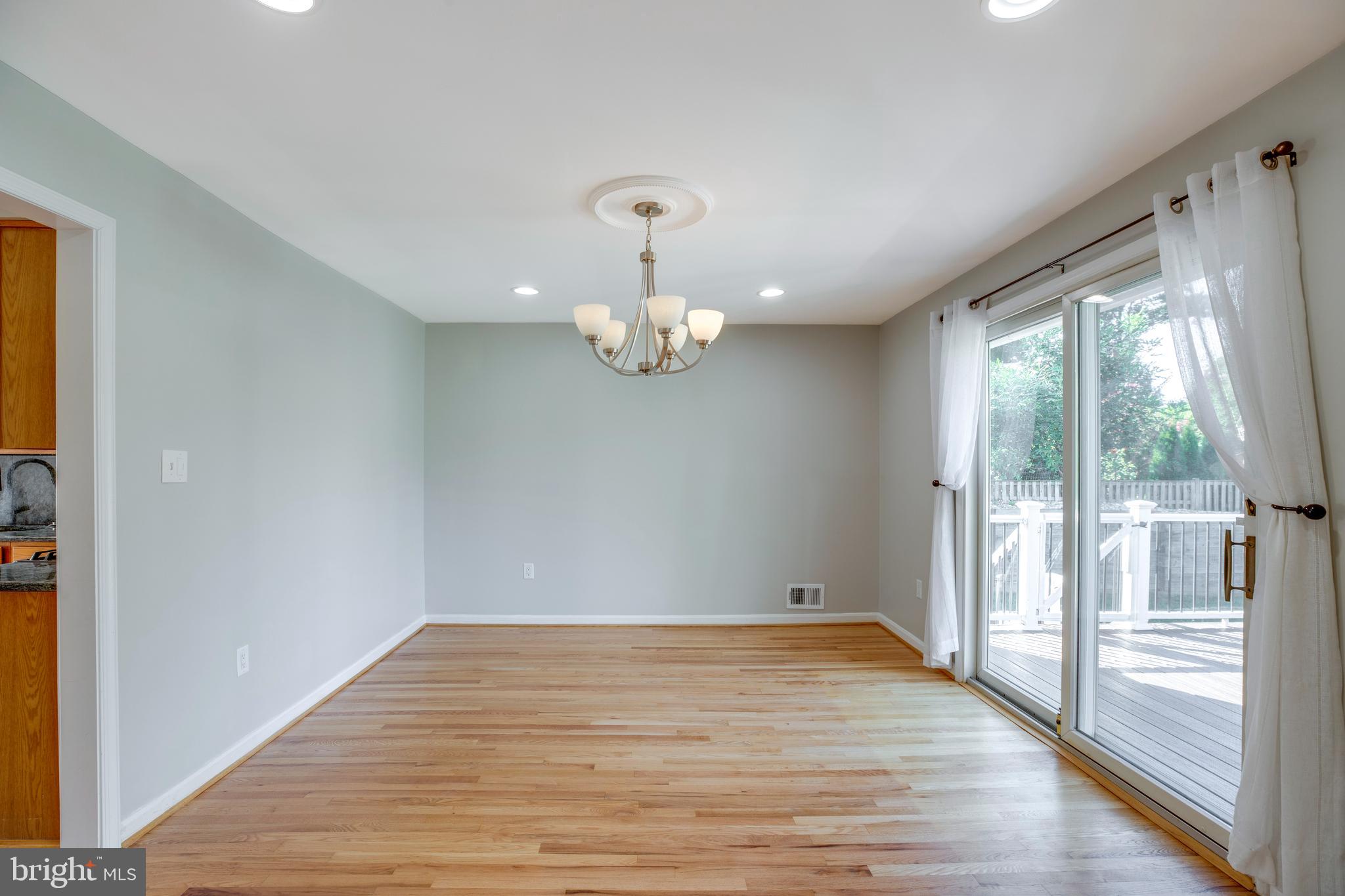 THE OAKS AT MCLEAN - Residential Lease