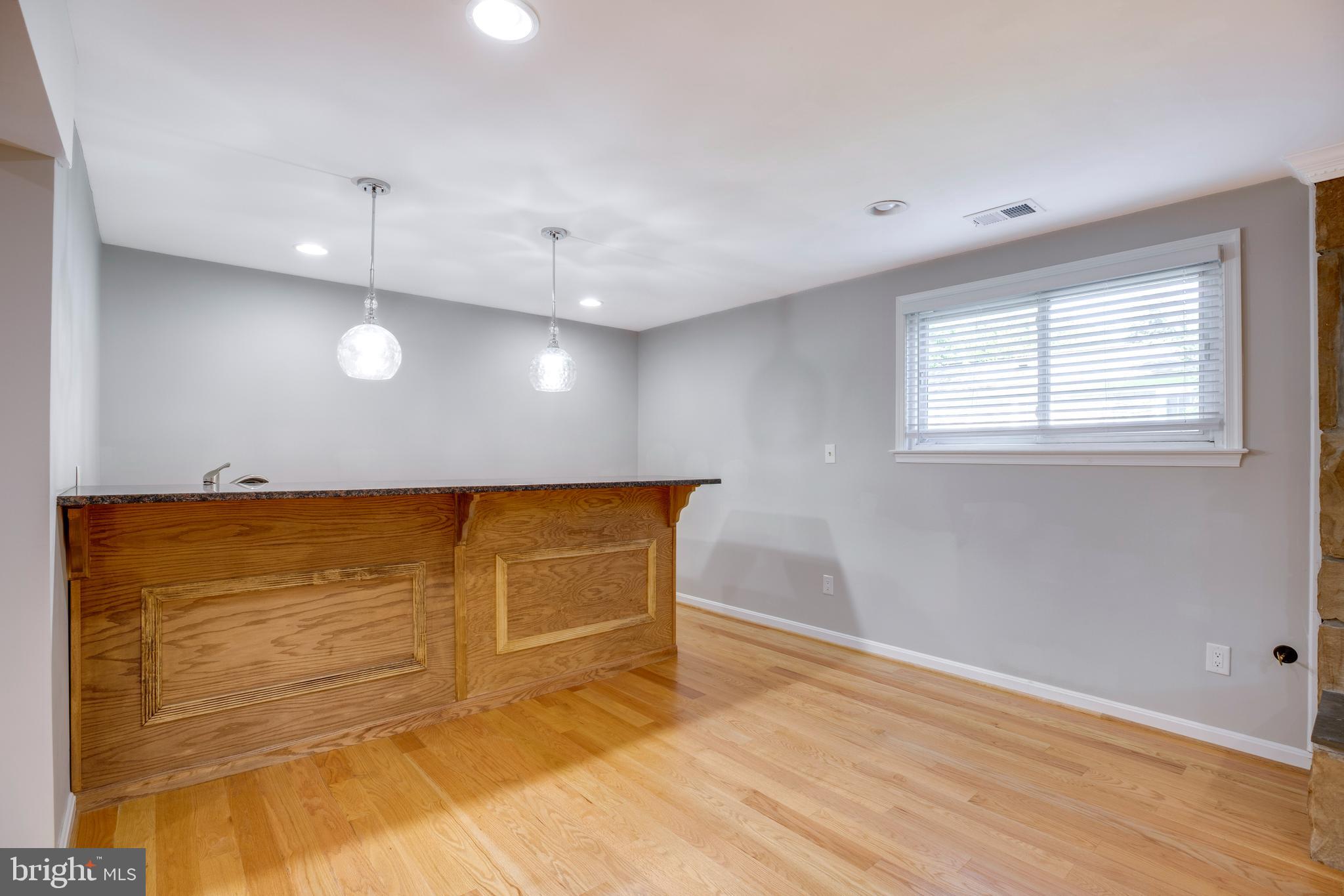 THE OAKS AT MCLEAN - Residential Lease