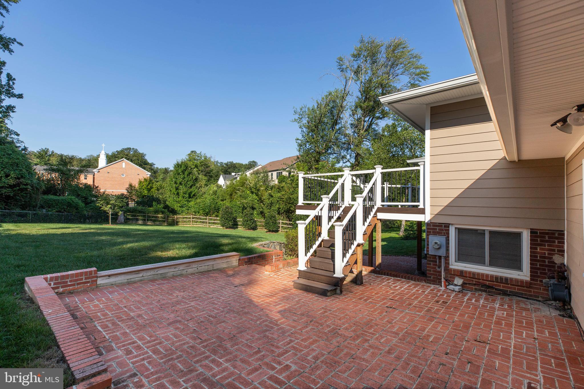 THE OAKS AT MCLEAN - Residential Lease