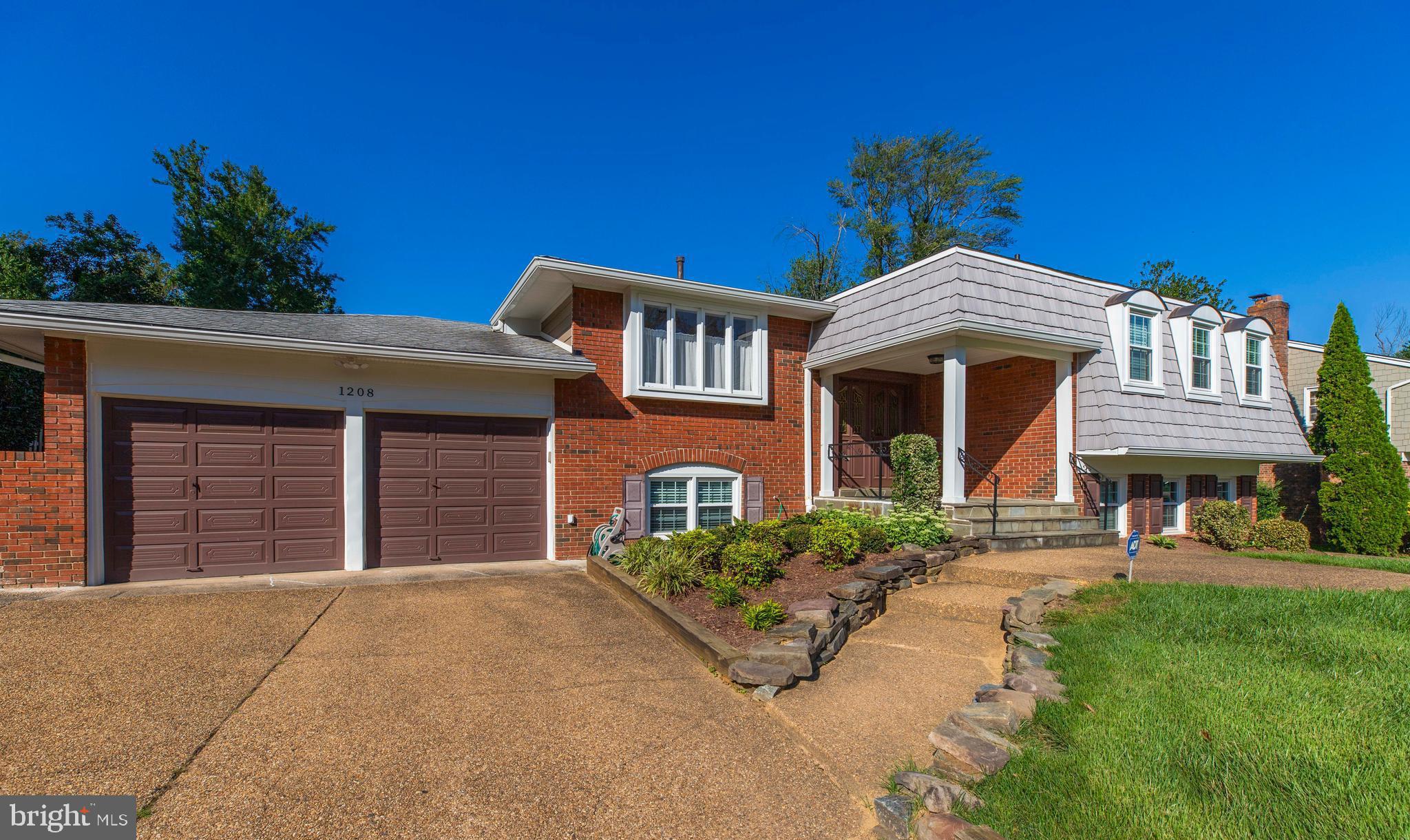 THE OAKS AT MCLEAN - Residential Lease