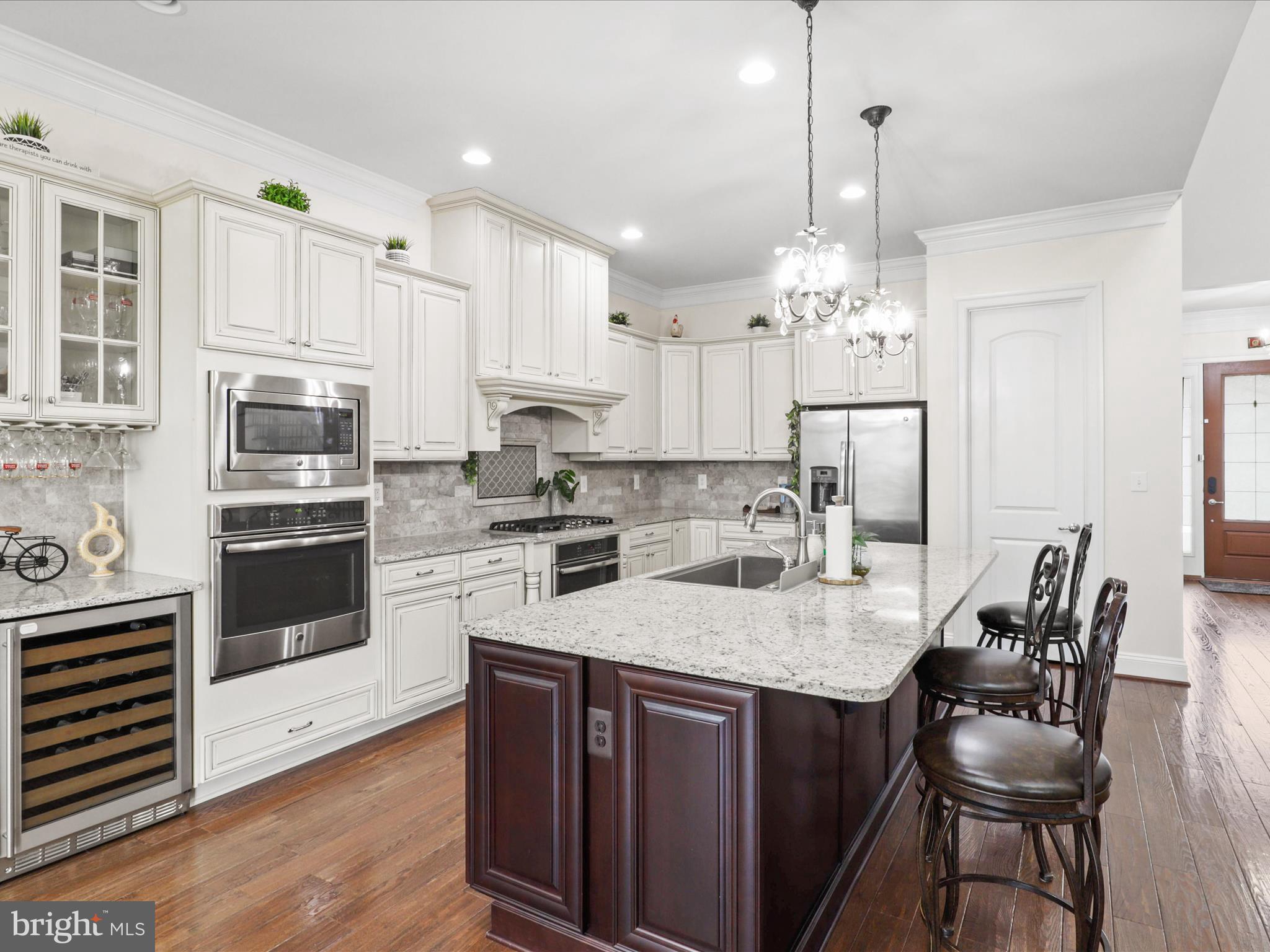 SEVEN HILLS - Residential