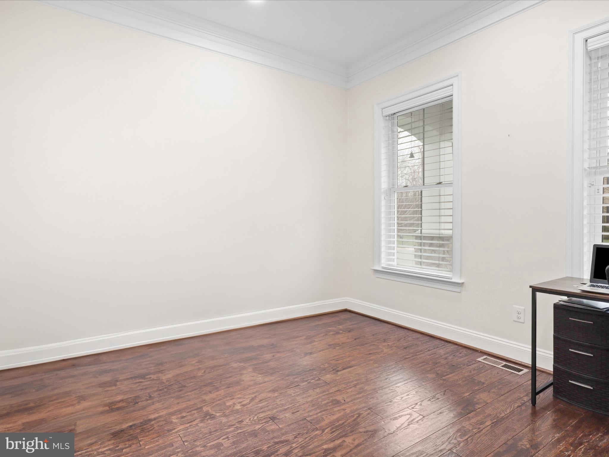 SEVEN HILLS - Residential