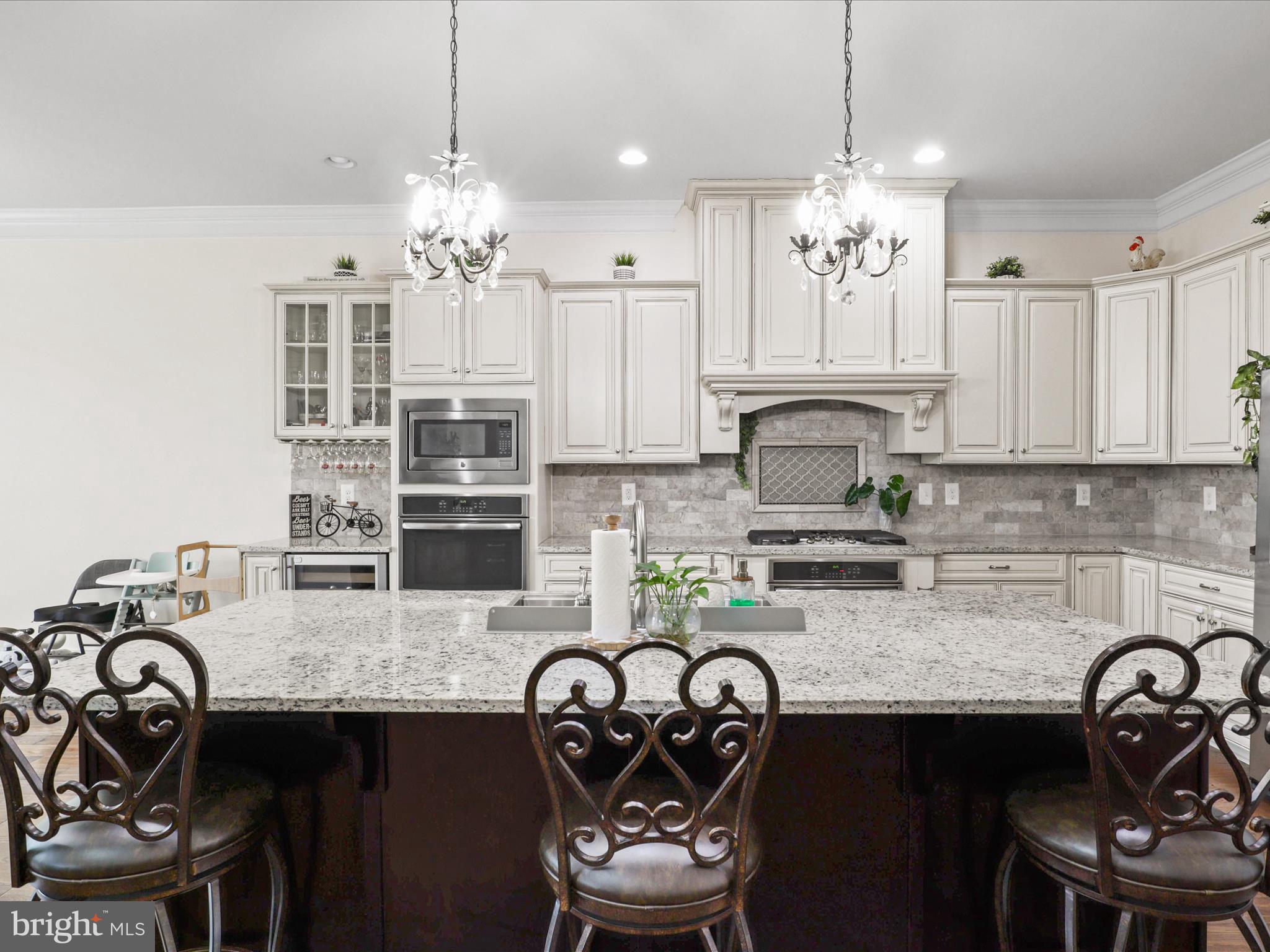 SEVEN HILLS - Residential