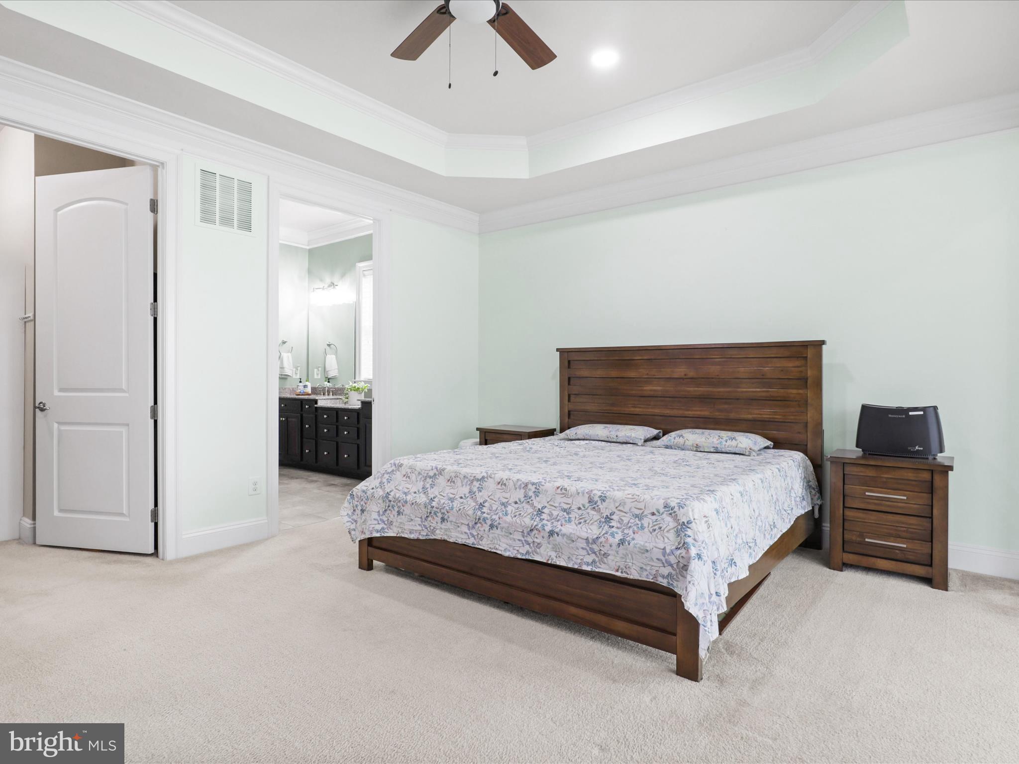 SEVEN HILLS - Residential