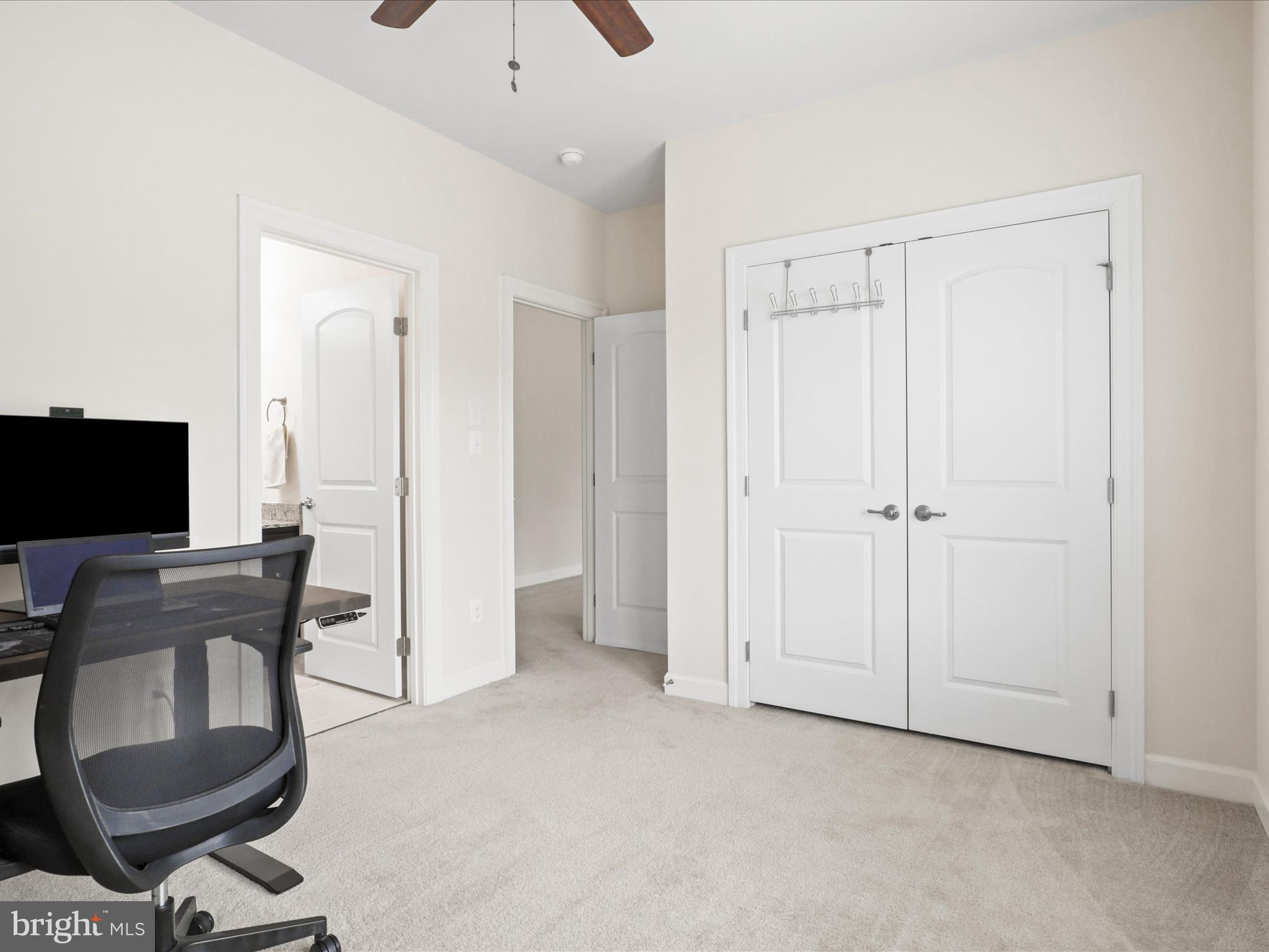 SEVEN HILLS - Residential