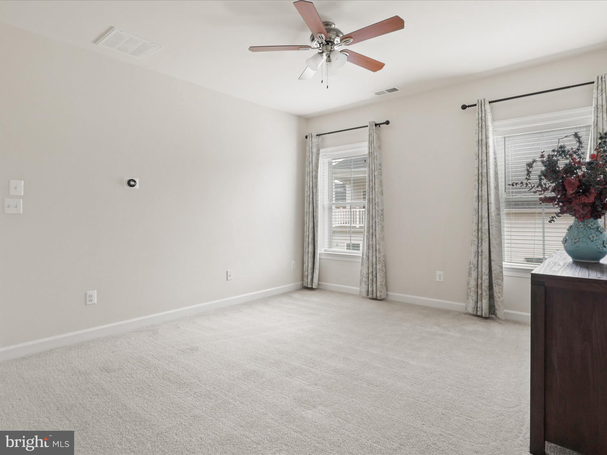 SEVEN HILLS - Residential