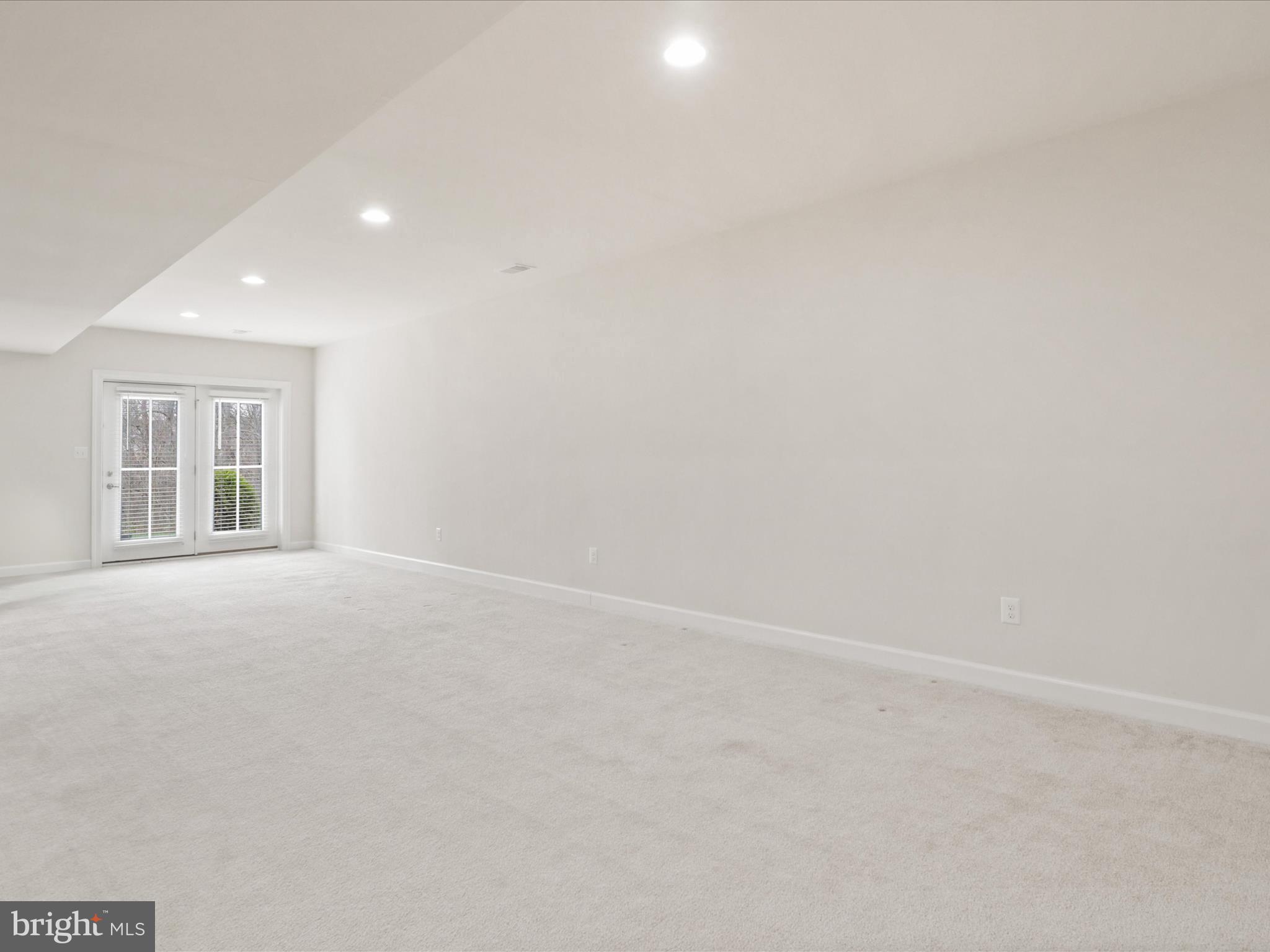 SEVEN HILLS - Residential