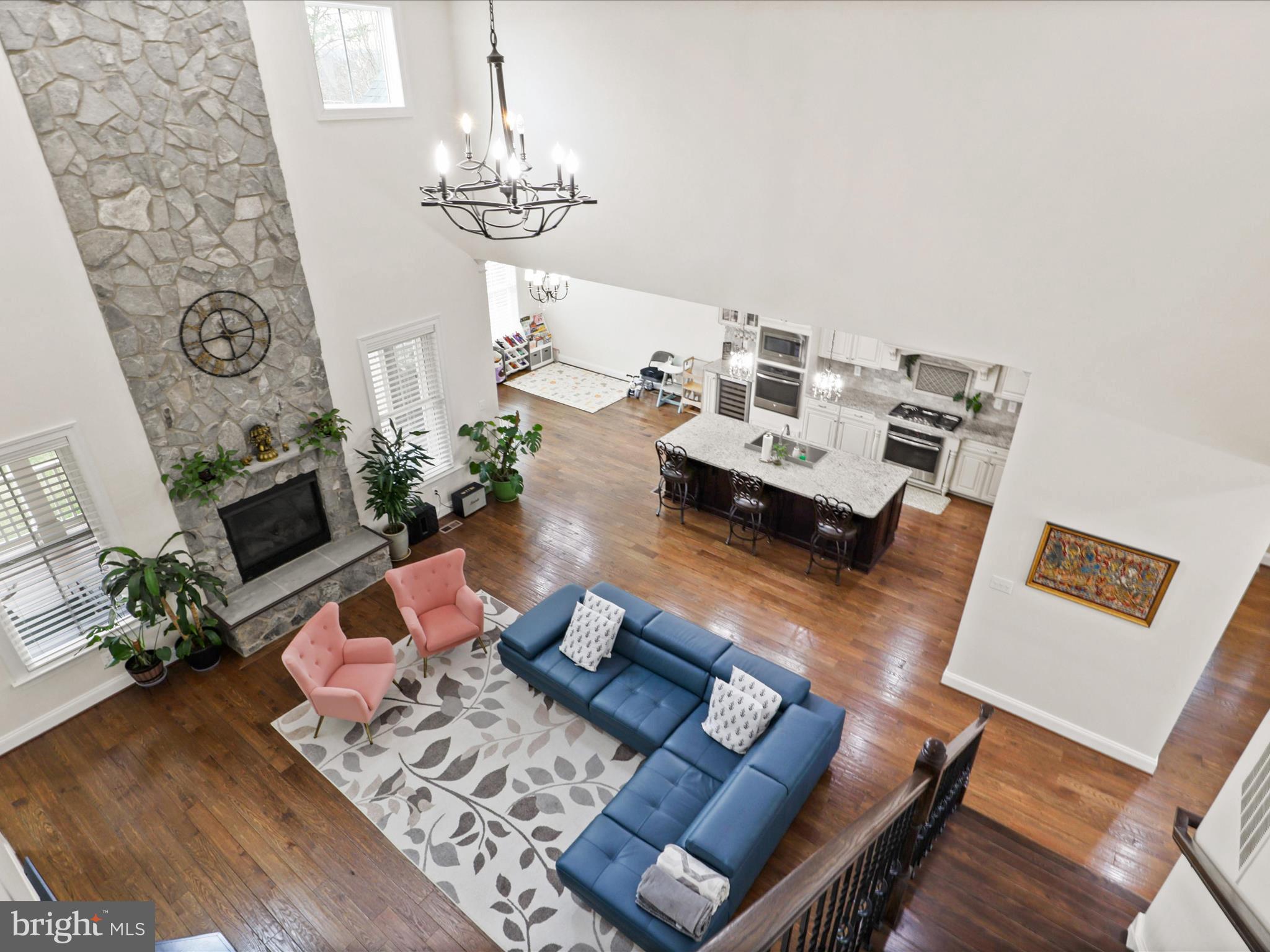 SEVEN HILLS - Residential