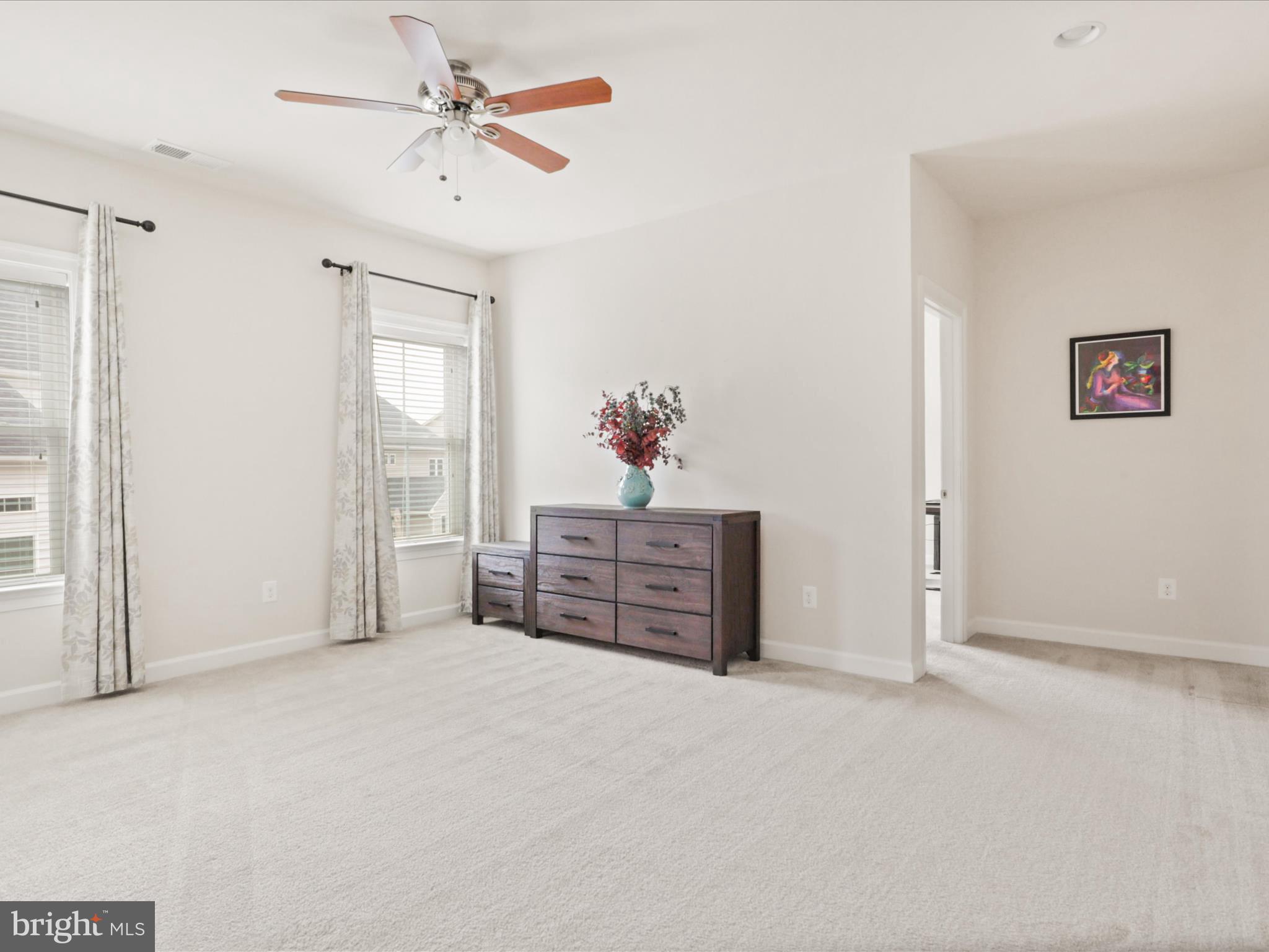 SEVEN HILLS - Residential