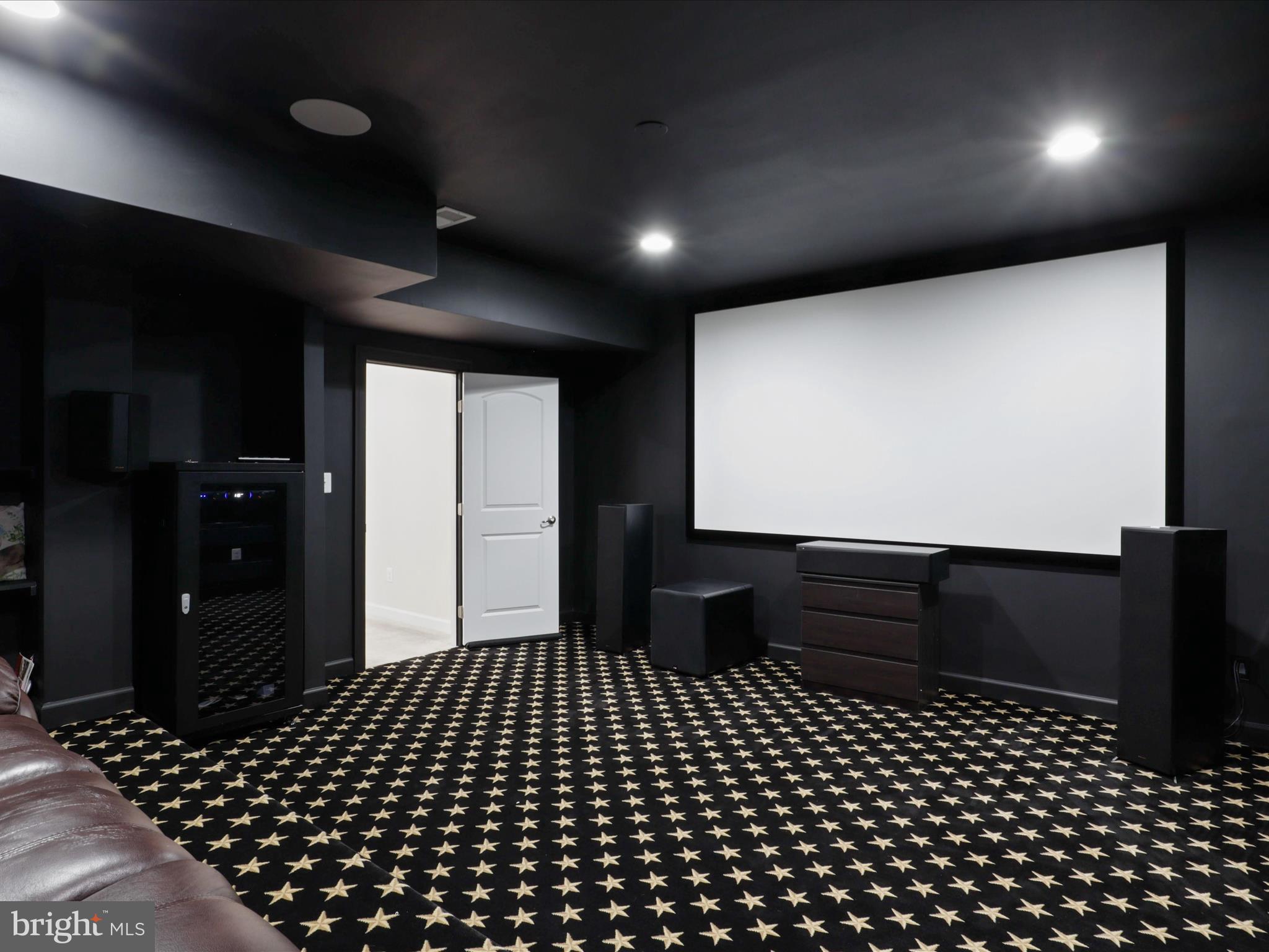 SEVEN HILLS - Residential