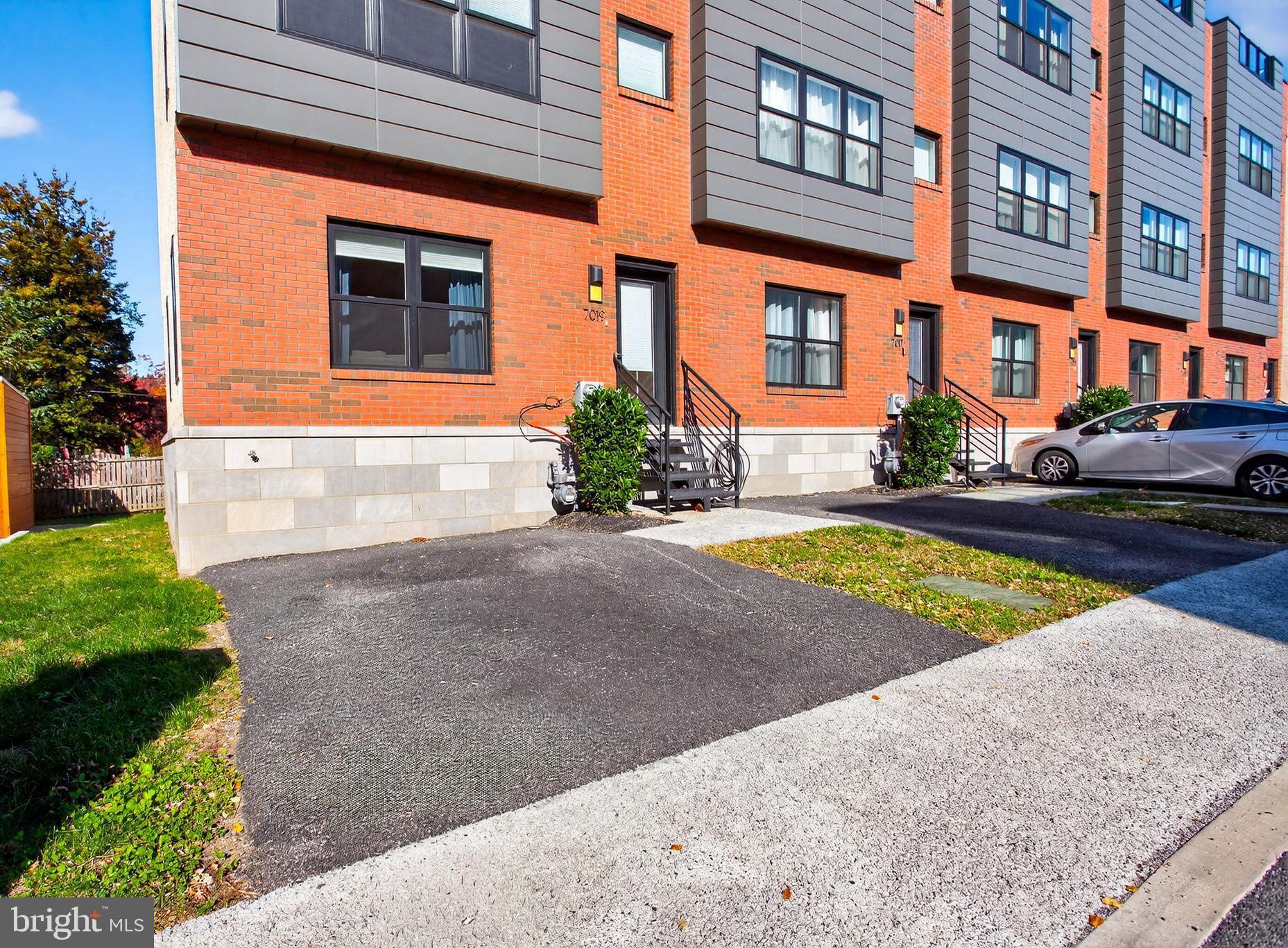 7019 PIPERS GLEN WAY