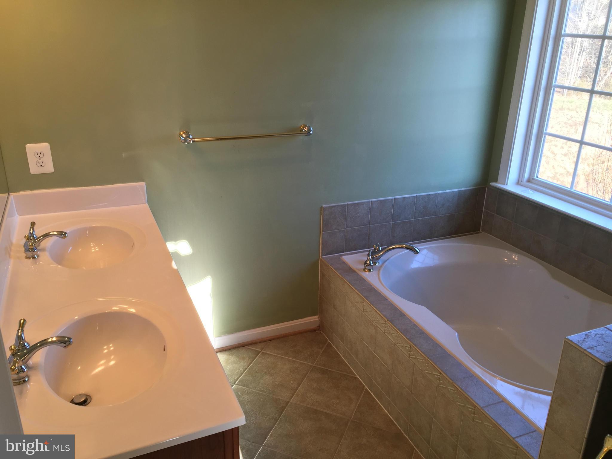 INDEPENDENCE - Residential Lease