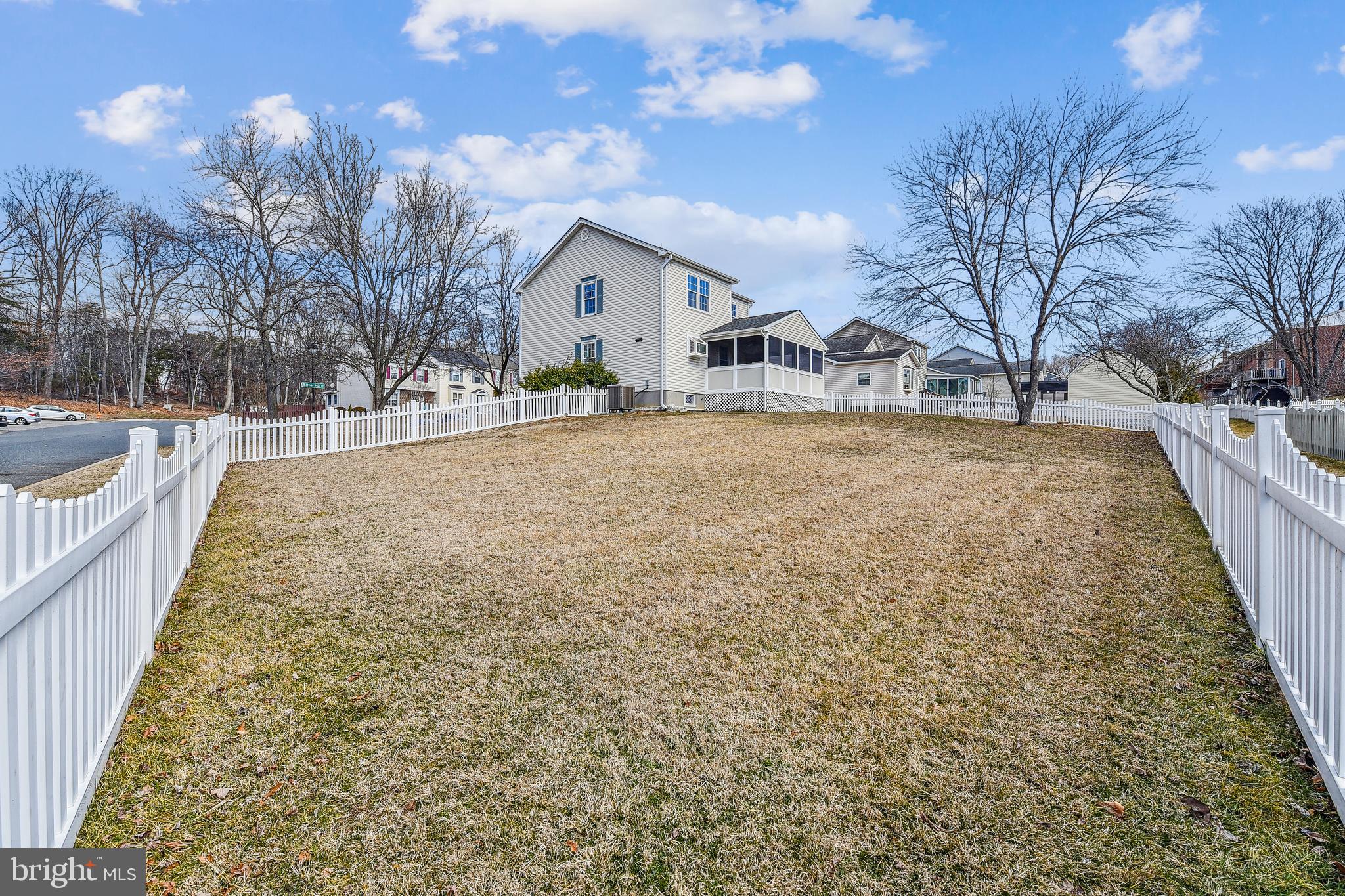 PERRY HALL - Residential