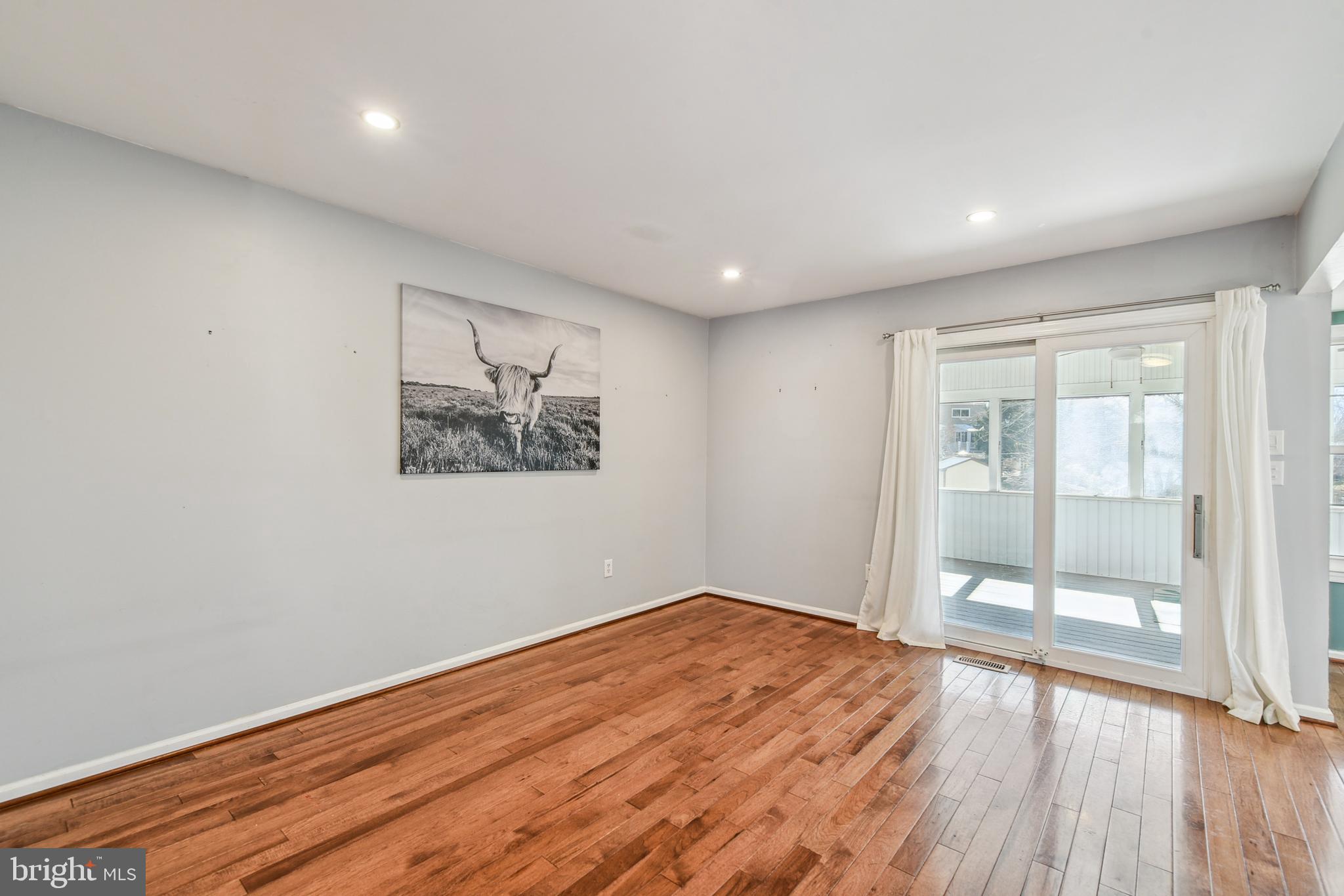 PERRY HALL - Residential