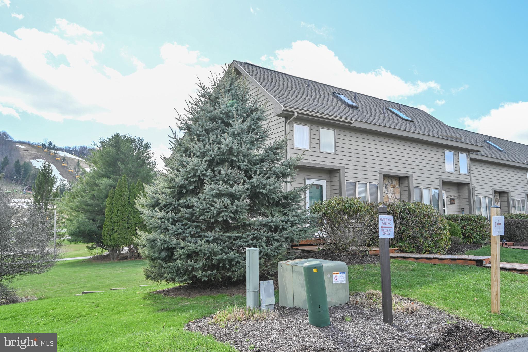 DEEP CREEK VILLAGE - Residential