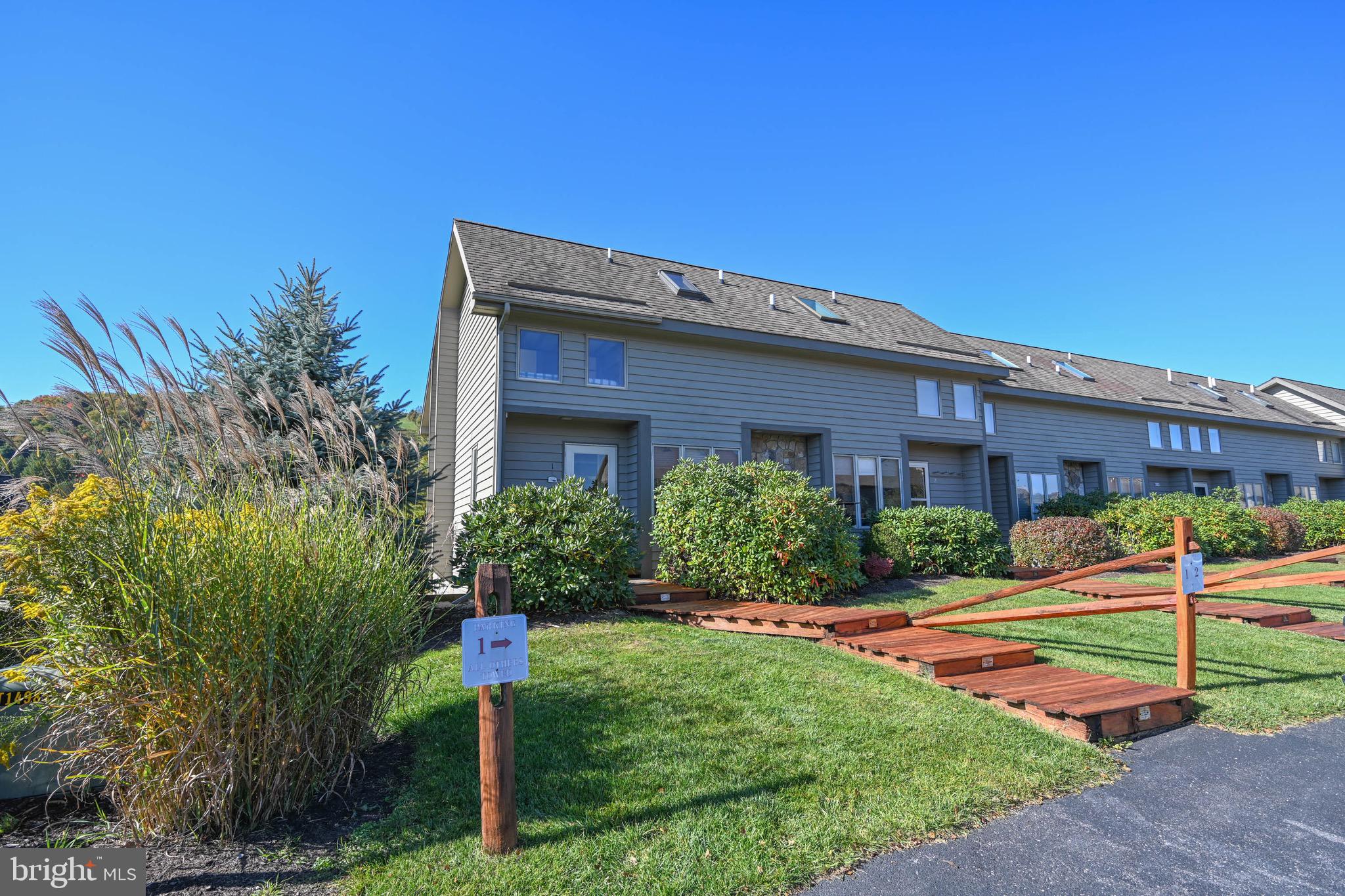 DEEP CREEK VILLAGE - Residential