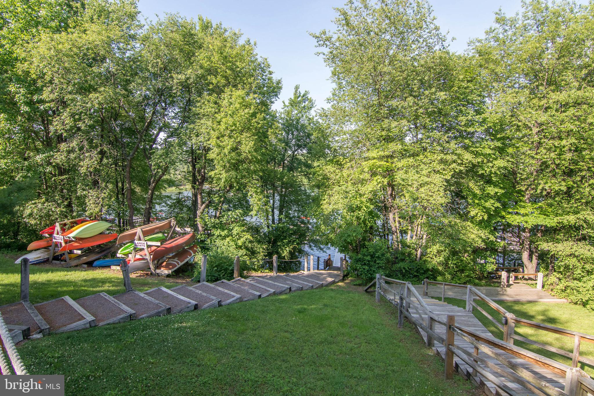 DEEP CREEK VILLAGE - Residential