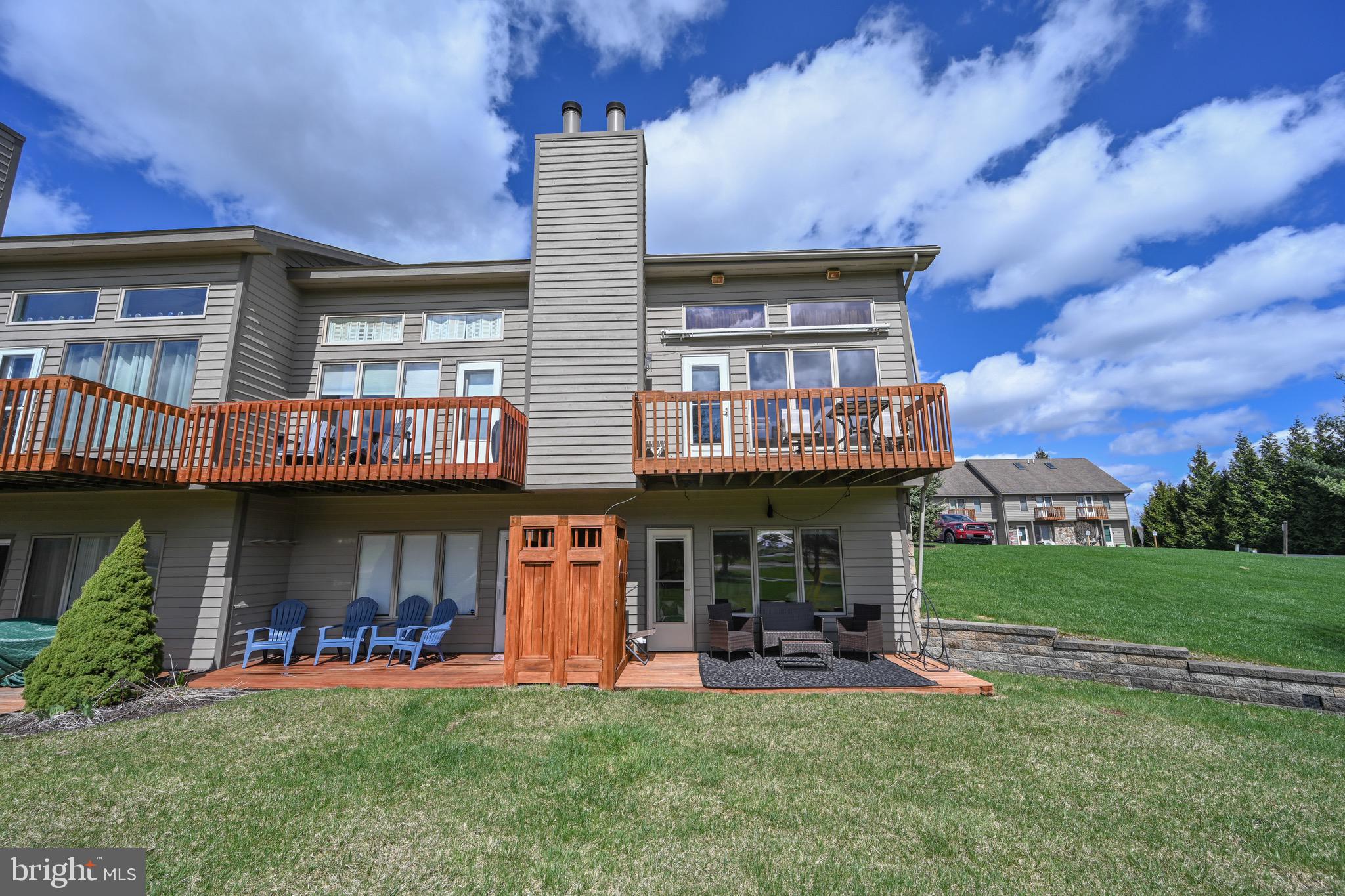 DEEP CREEK VILLAGE - Residential