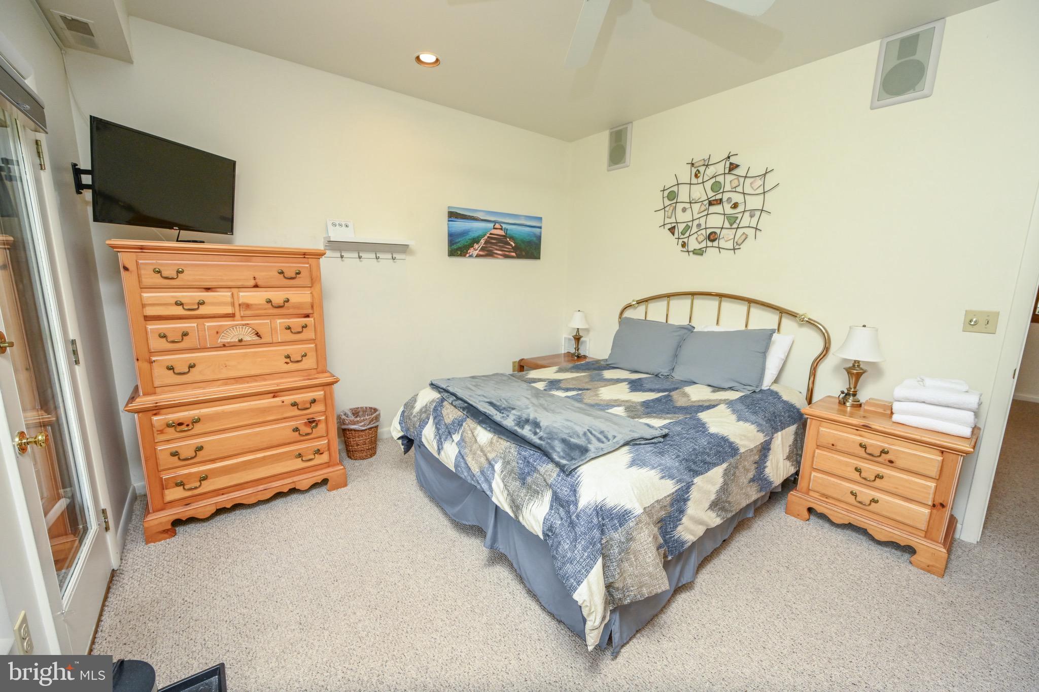 DEEP CREEK VILLAGE - Residential