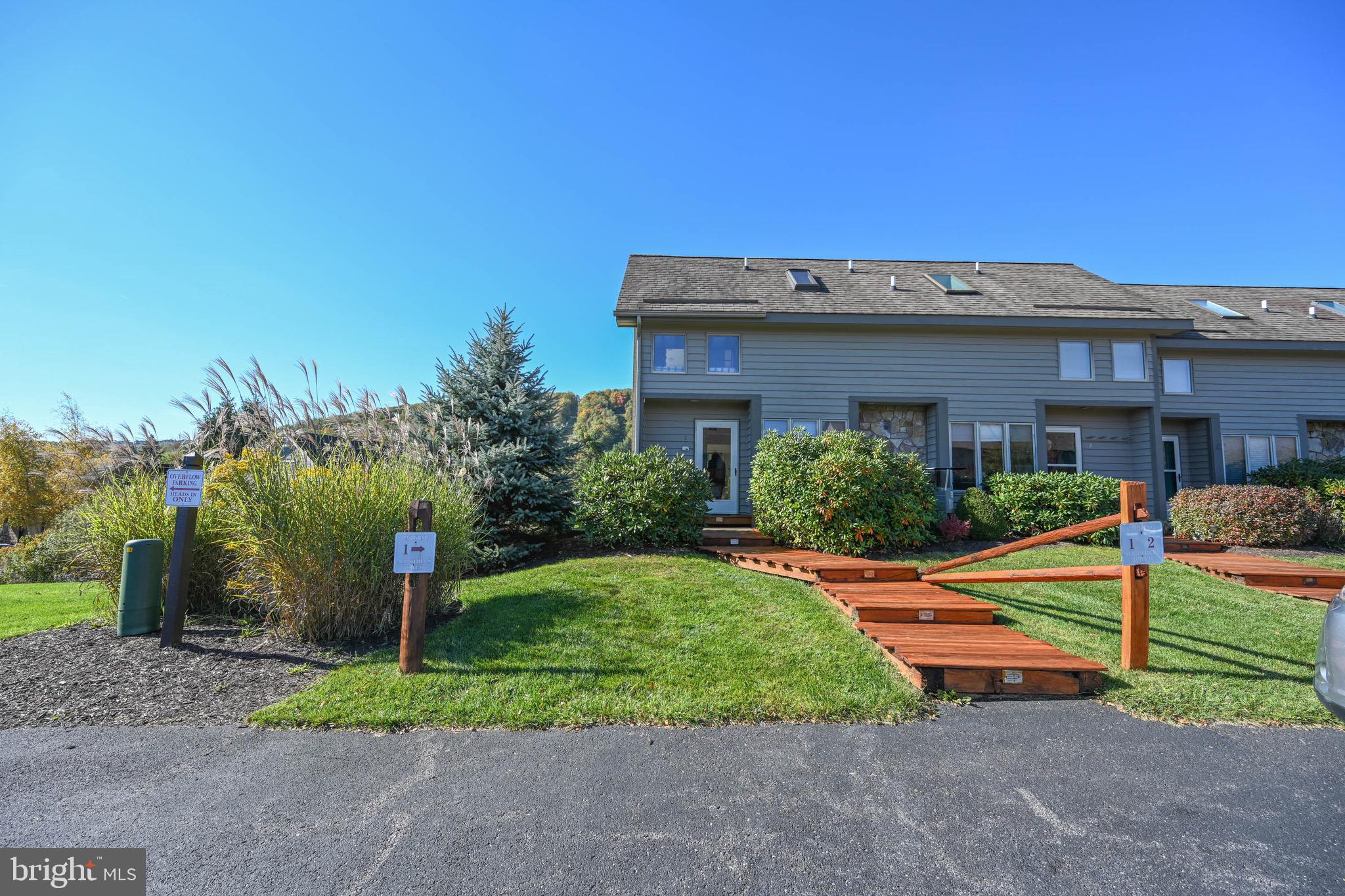 DEEP CREEK VILLAGE - Residential