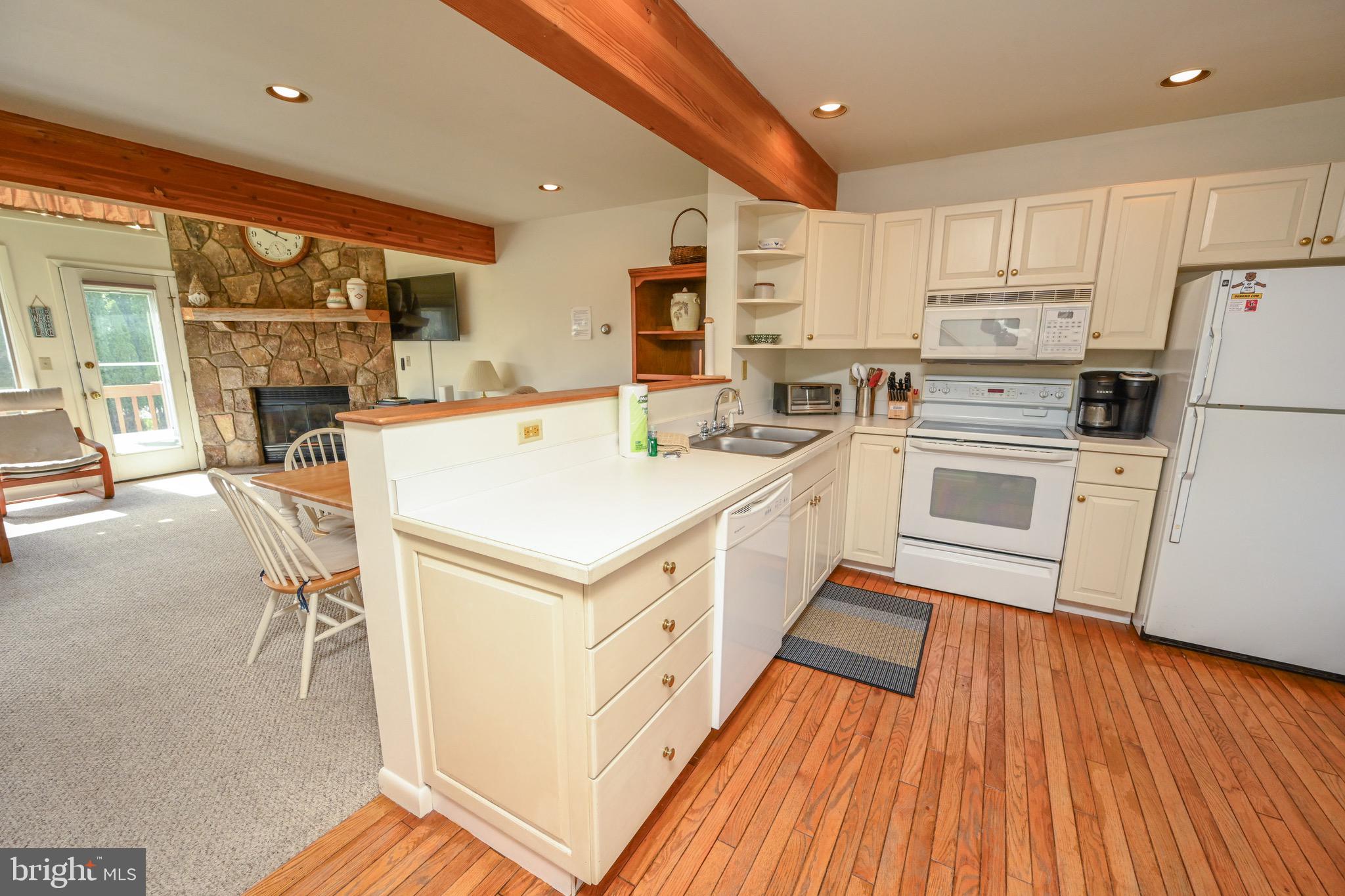 DEEP CREEK VILLAGE - Residential