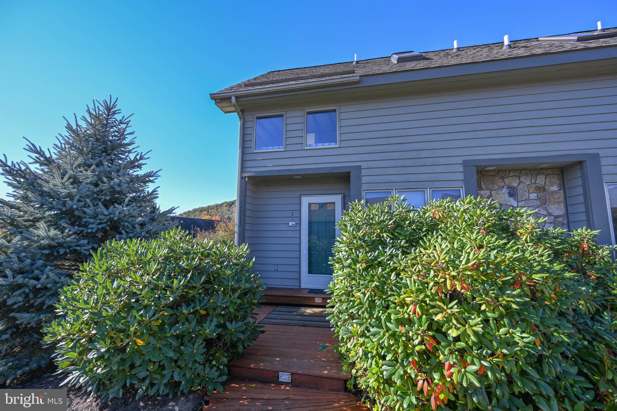 DEEP CREEK VILLAGE - Residential