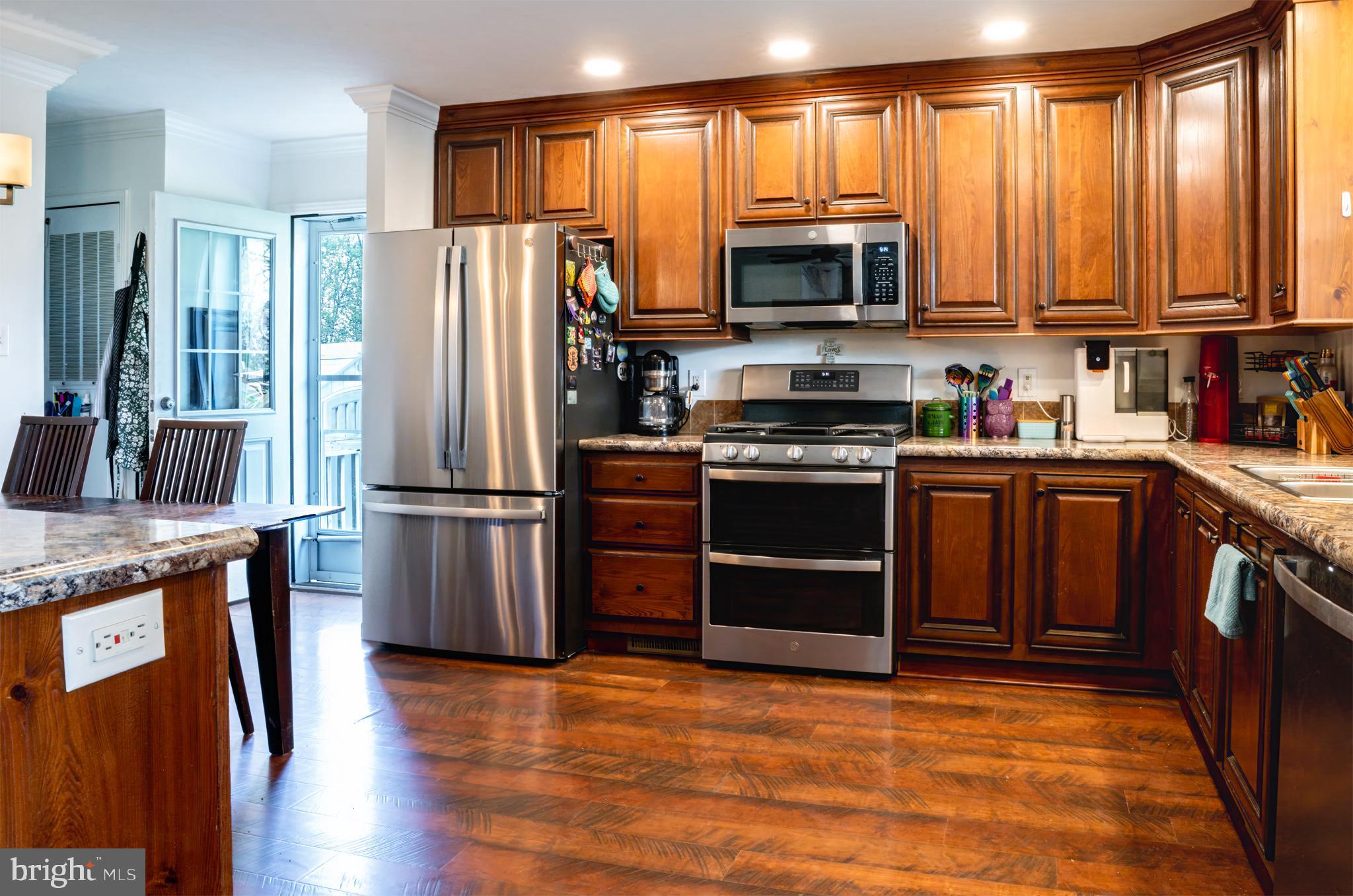 ANGOLA BEACH - Residential