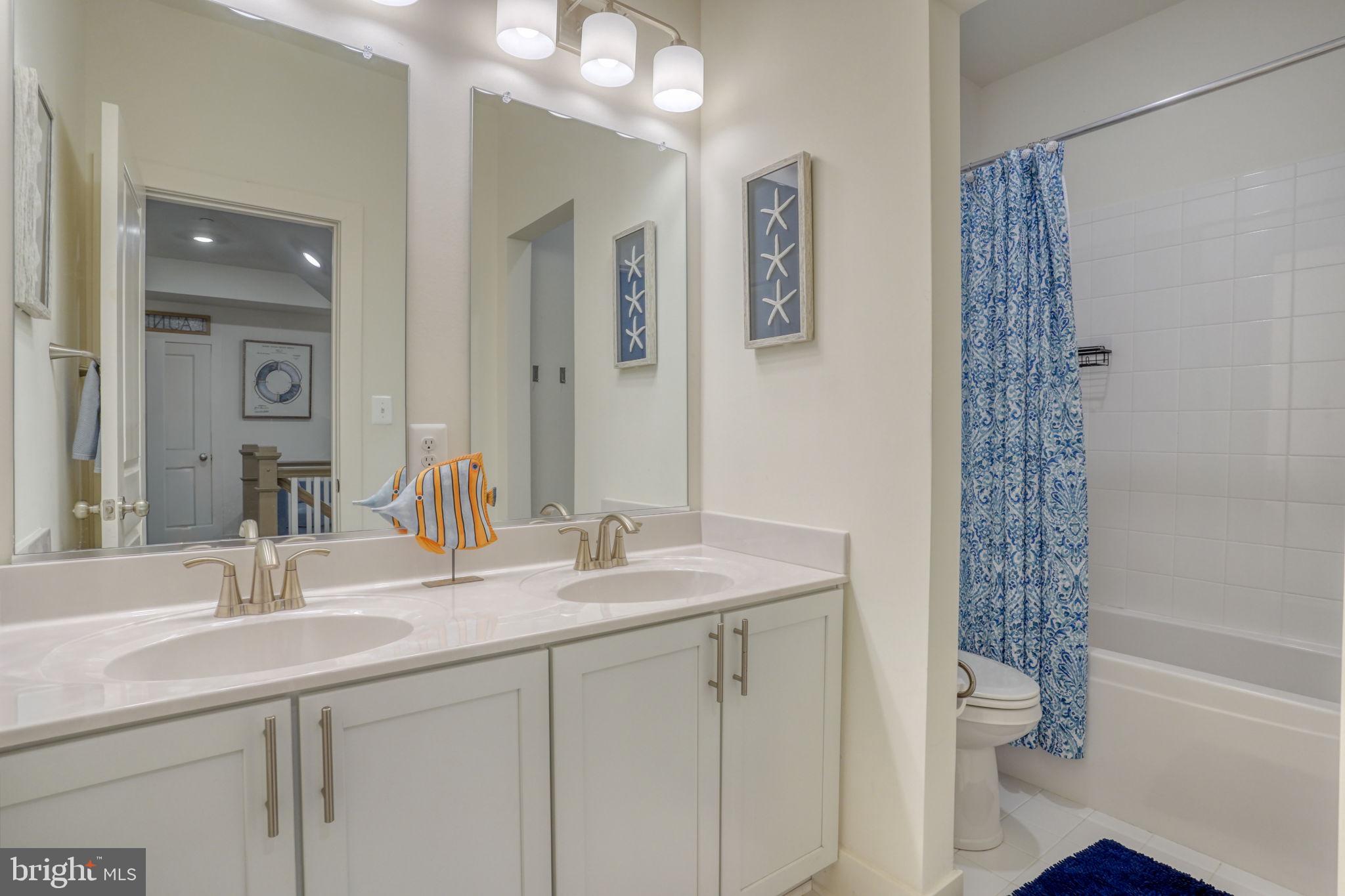 OYSTER HOUSE VILLAGE - Residential