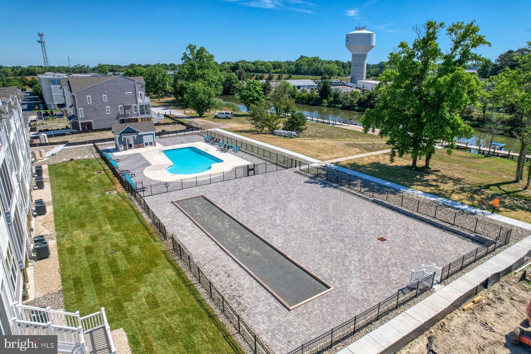 OYSTER HOUSE VILLAGE - Residential