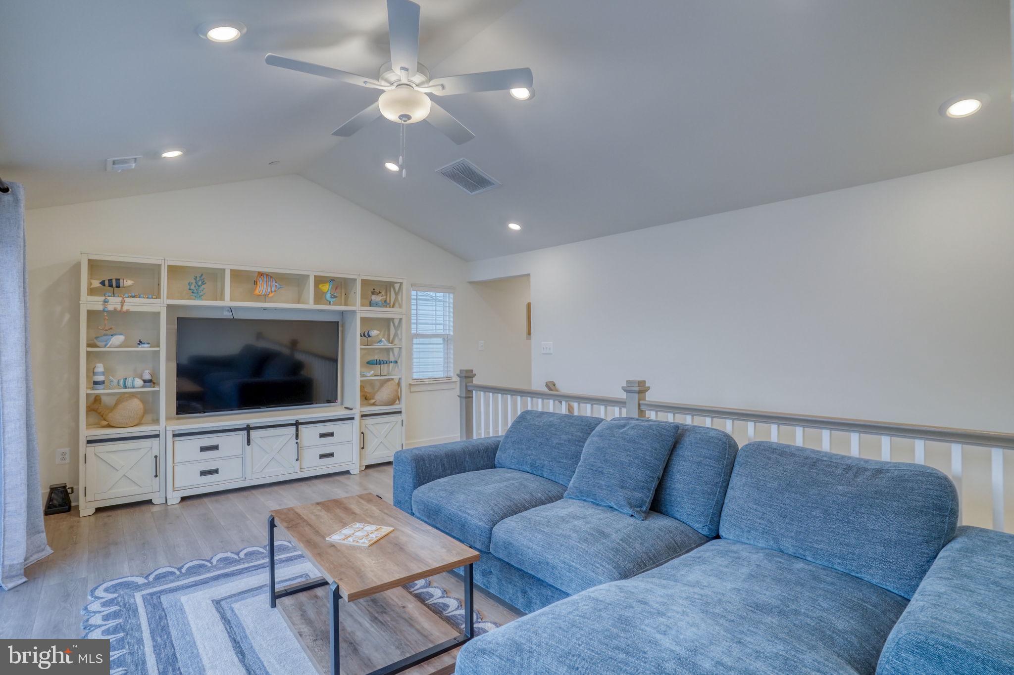 OYSTER HOUSE VILLAGE - Residential