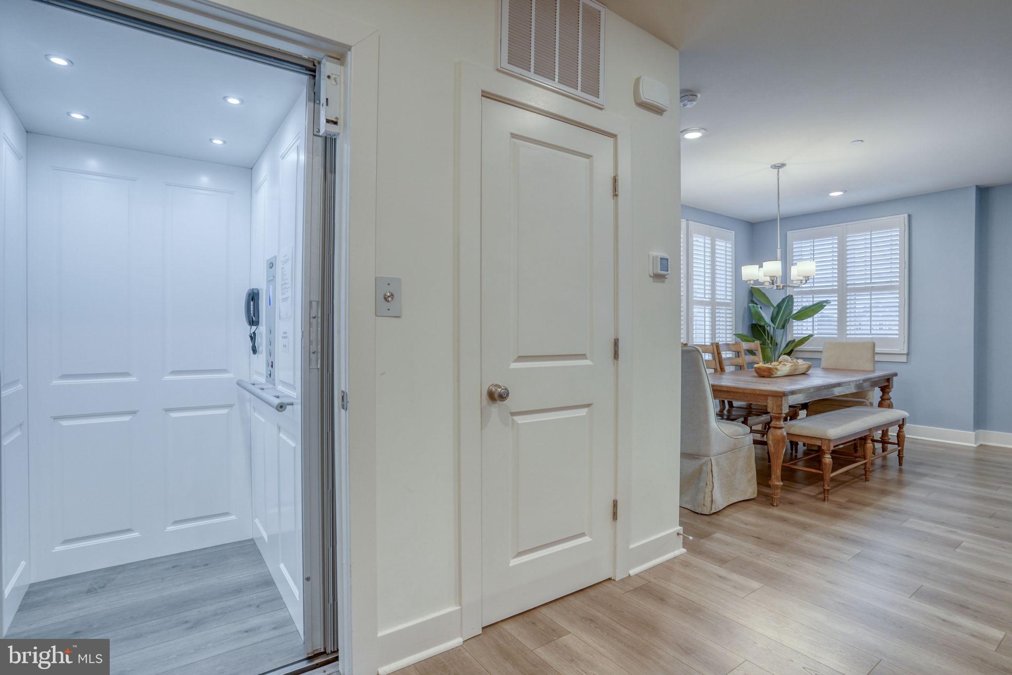 OYSTER HOUSE VILLAGE - Residential