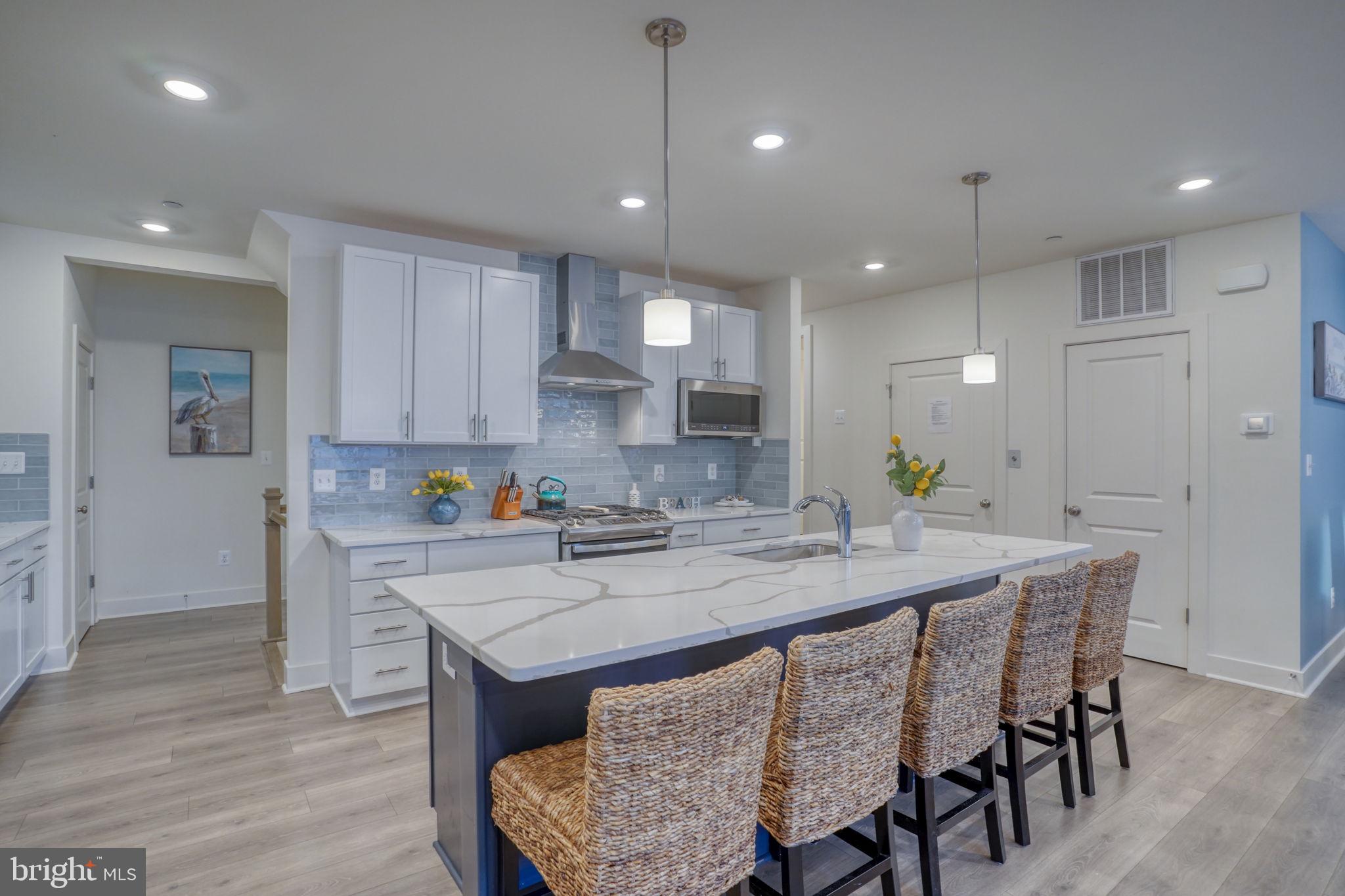 OYSTER HOUSE VILLAGE - Residential