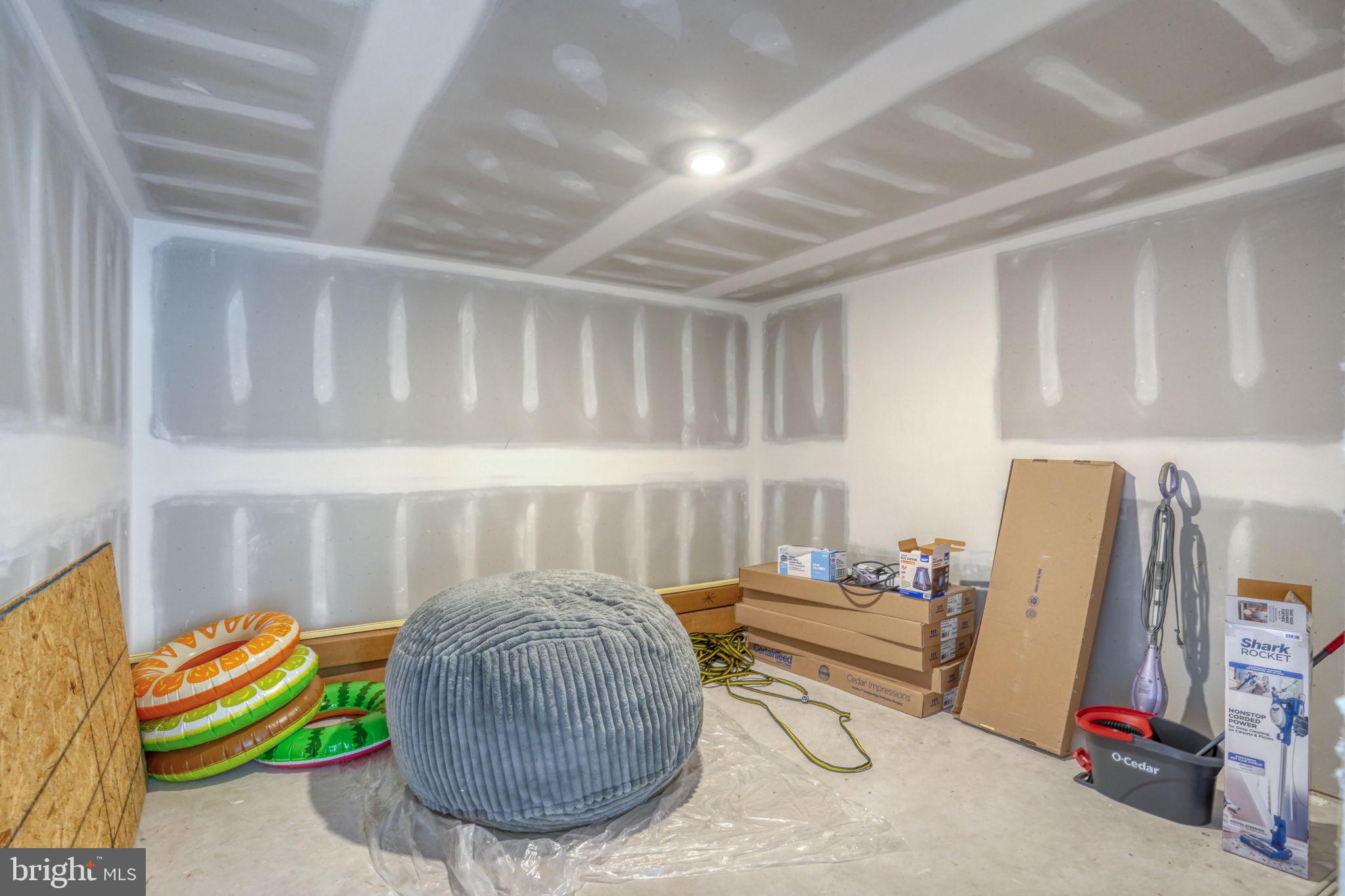 OYSTER HOUSE VILLAGE - Residential