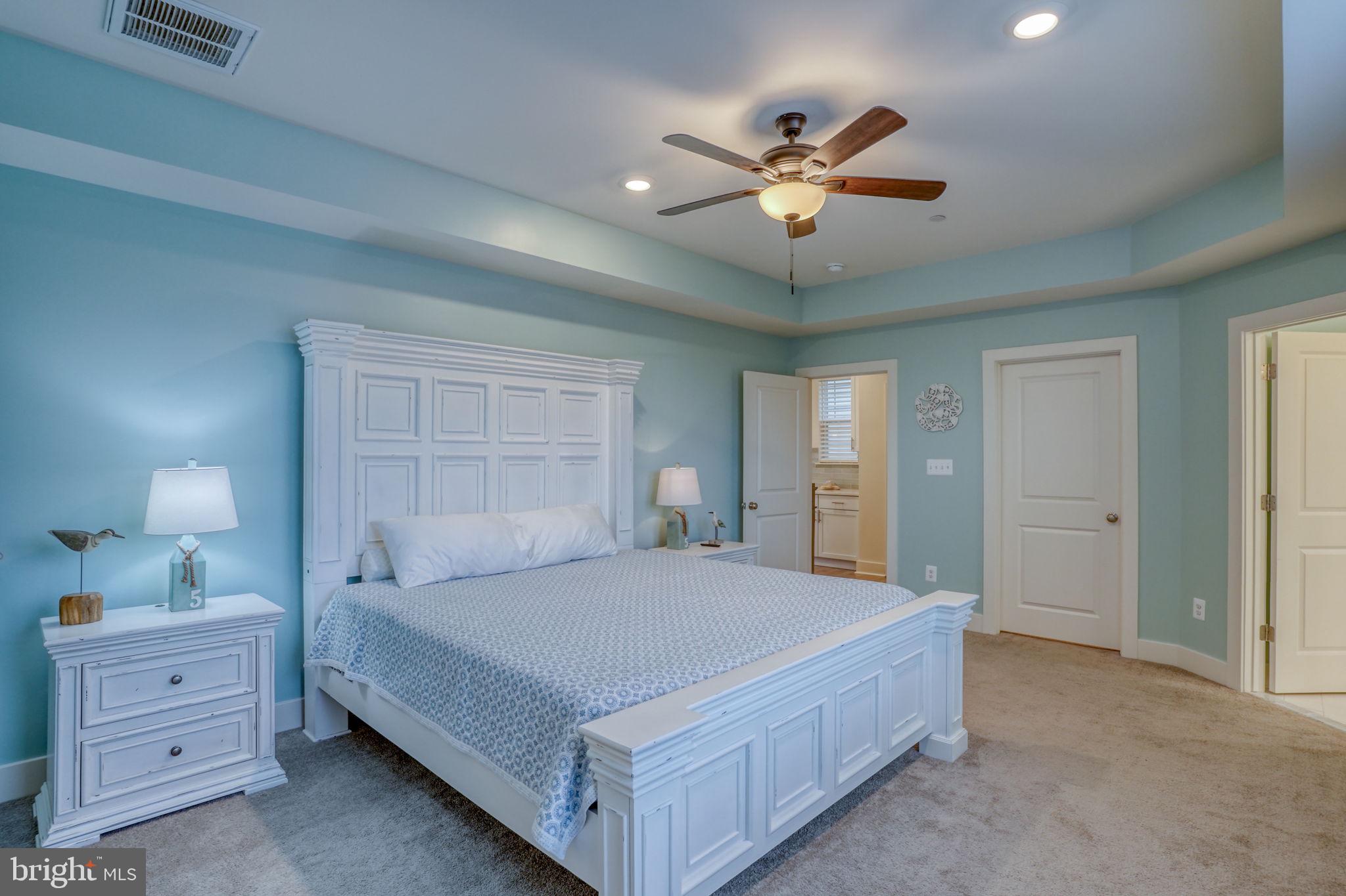 OYSTER HOUSE VILLAGE - Residential