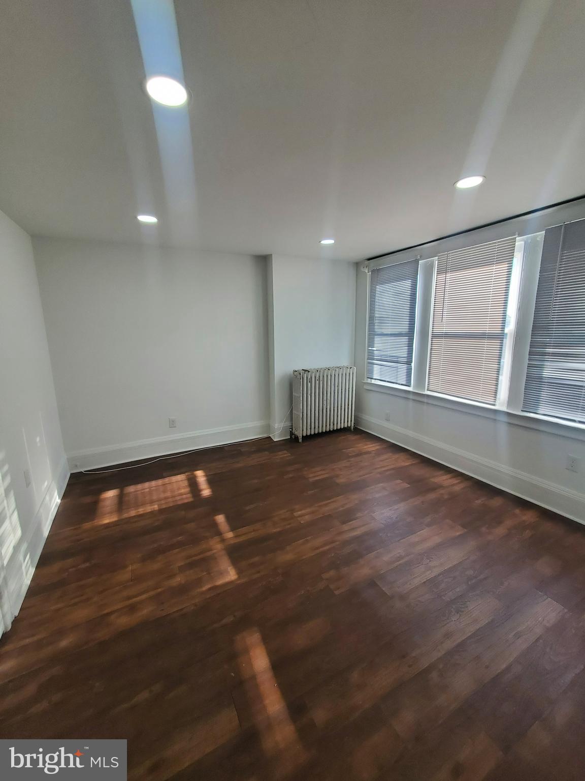 LAWNCREST - Residential Lease